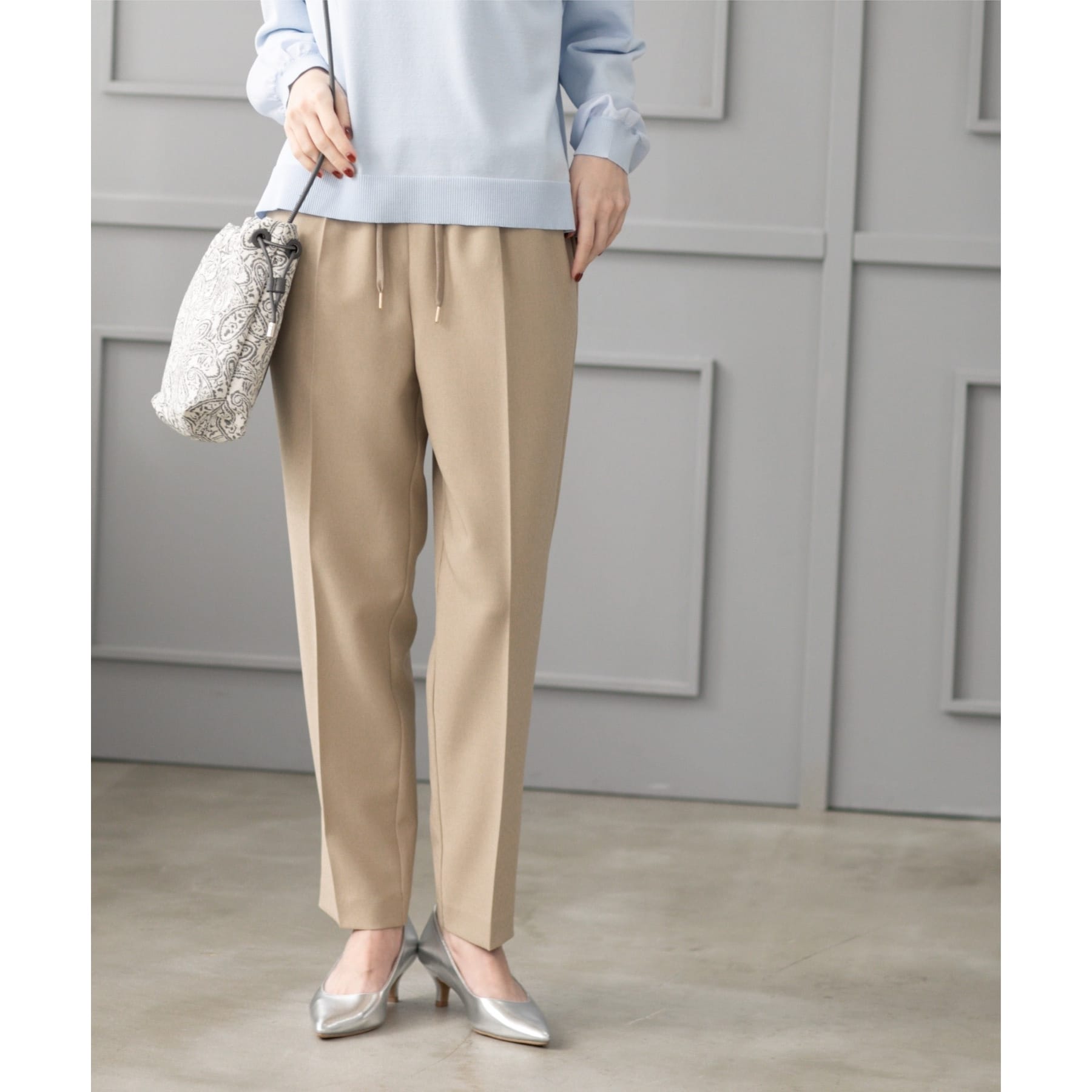 オペーク ドット クリップ OPAQUE.CLIP 美脚ストレッチイージーテーパードパンツ【洗濯機洗い可/防シワ】 (ベージュ(052)) ベージュ(052)