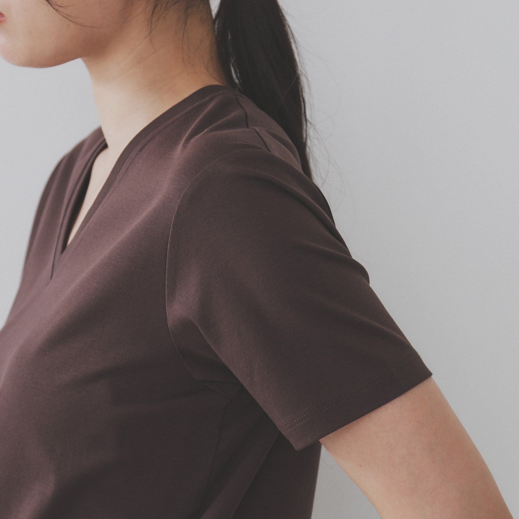 オペーク ドット クリップ OPAQUE.CLIP 《5color》VネックベーシックTシャツ【接触冷感/洗濯機洗い可】 (ブラック(019)) ブラック(019)