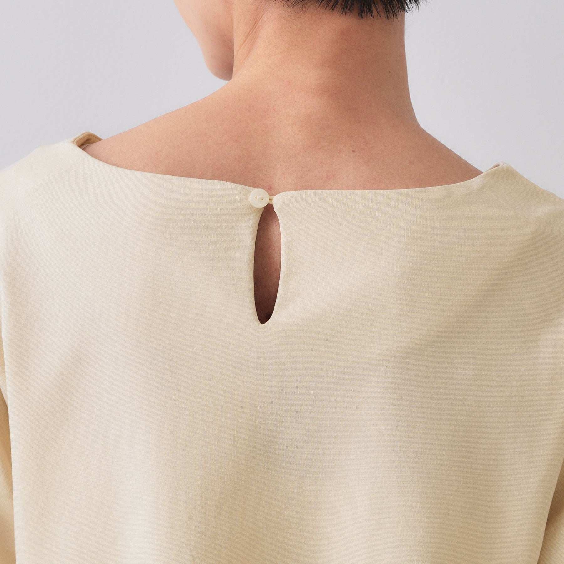 オペーク ドット クリップ OPAQUE.CLIP タックスリーブペプラムトップス【洗濯機洗い可】 (ホワイト(001)) ホワイト(001)