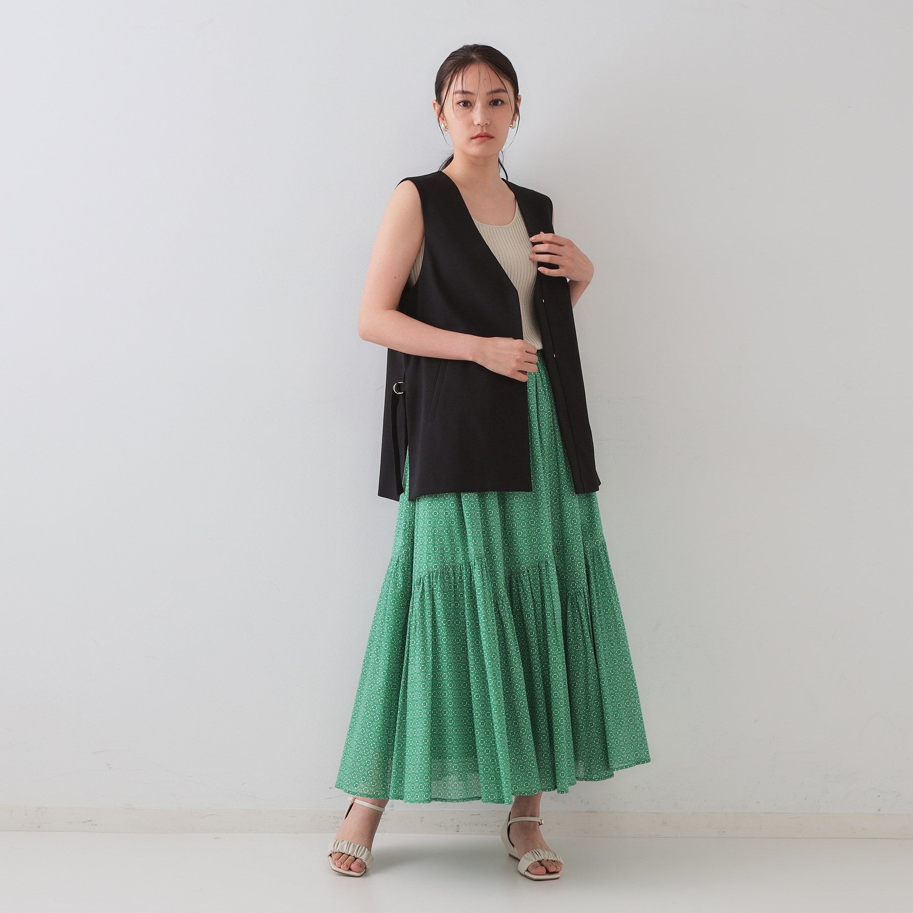 オペーク ドット クリップ OPAQUE.CLIP UV ストレッチVネックジレ/セットアップ対応【洗濯機洗い可/接触冷感/抗ピル】 (ライトグレー(011)) ライトグレー(011)