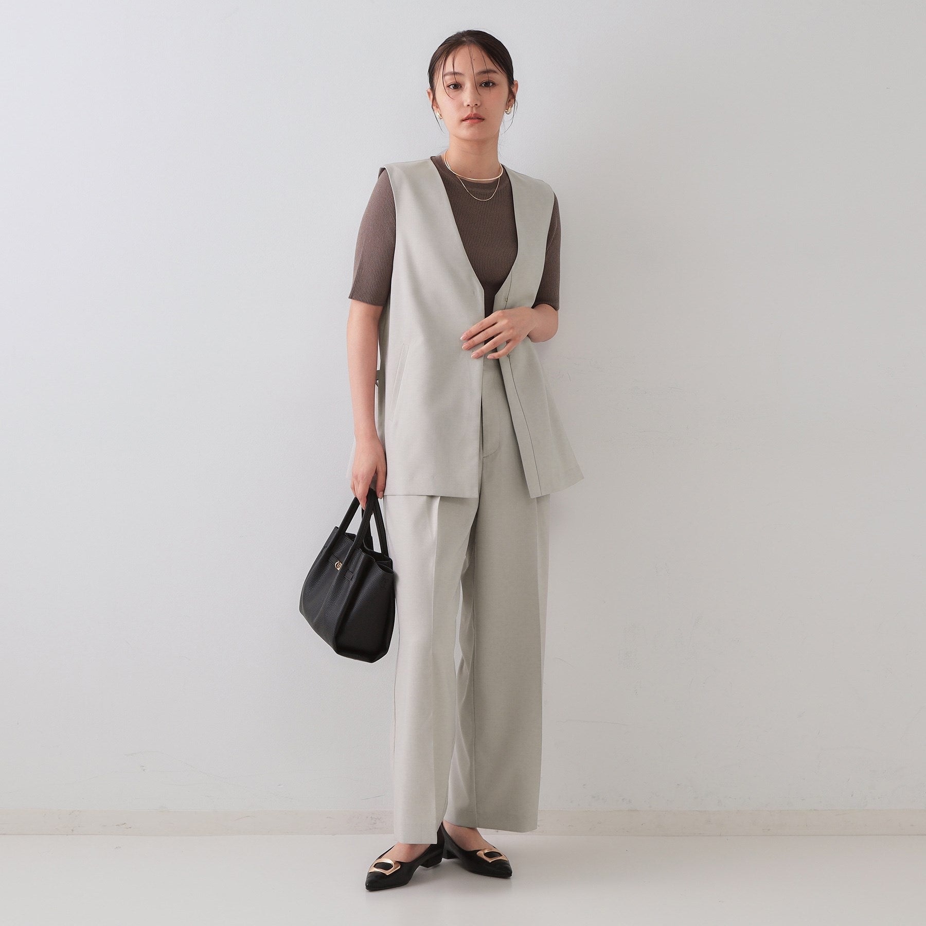 オペーク ドット クリップ OPAQUE.CLIP UV ストレッチVネックジレ/セットアップ対応【洗濯機洗い可/接触冷感/抗ピル】 (ライトグレー(011)) ライトグレー(011)