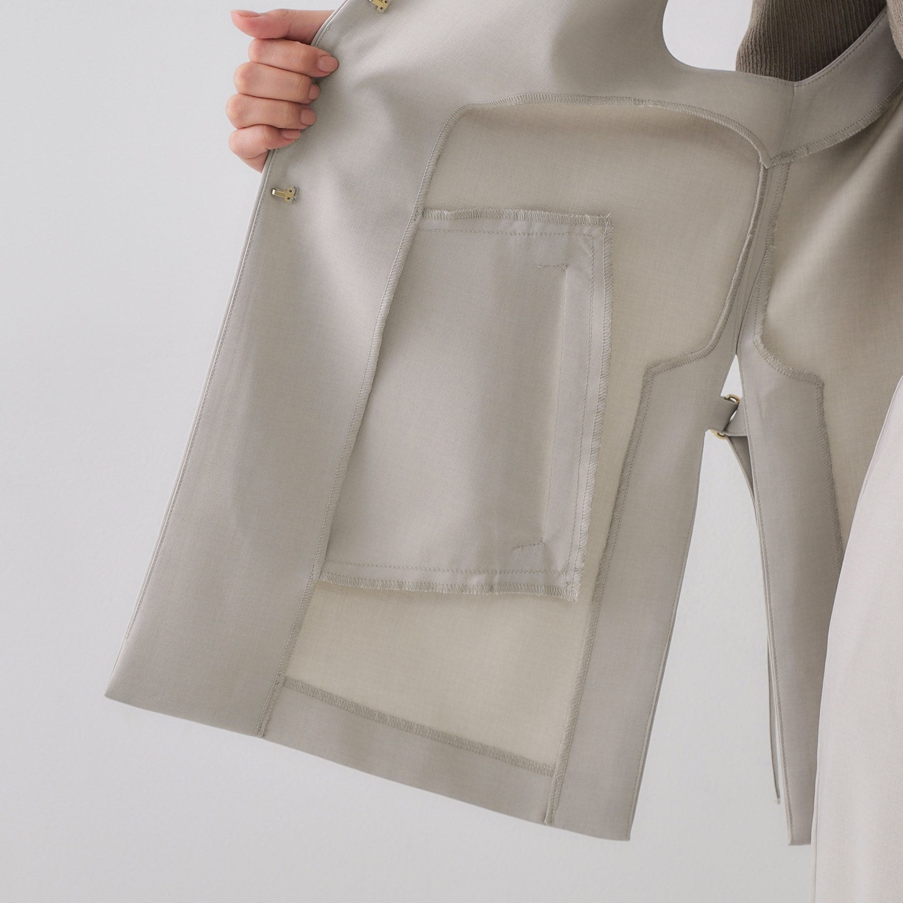 オペーク ドット クリップ OPAQUE.CLIP UV ストレッチVネックジレ/セットアップ対応【洗濯機洗い可/接触冷感/抗ピル】 (ライトグレー(011)) ライトグレー(011)