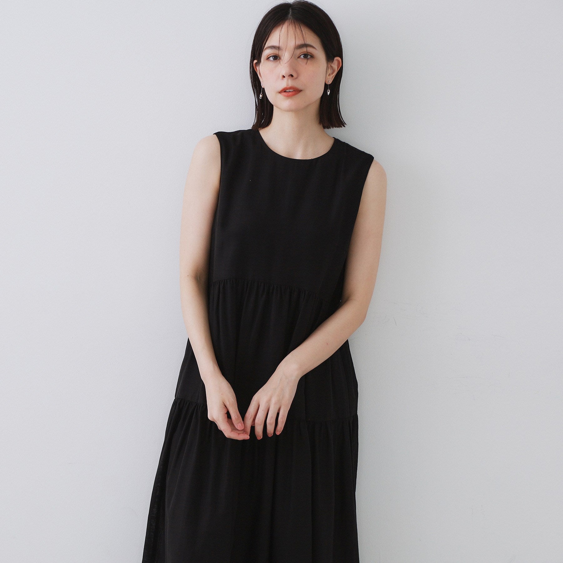 オペーク ドット クリップ OPAQUE.CLIP 麻混シアーギャザーティアードワンピース【洗濯機洗い可】 (ブラウン(044)) ブラウン(044)