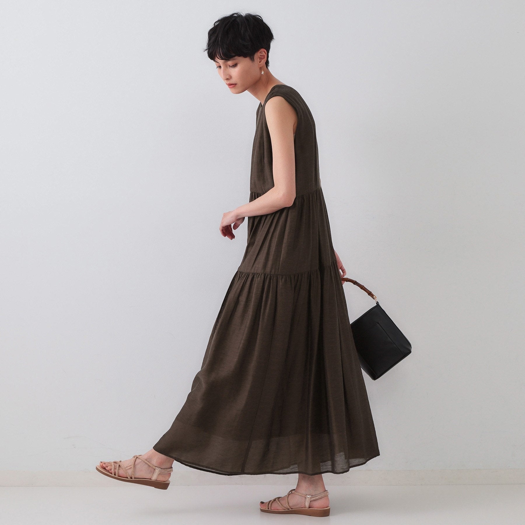 オペーク ドット クリップ OPAQUE.CLIP 麻混シアーギャザーティアードワンピース【洗濯機洗い可】 (ブラウン(044)) ブラウン(044)