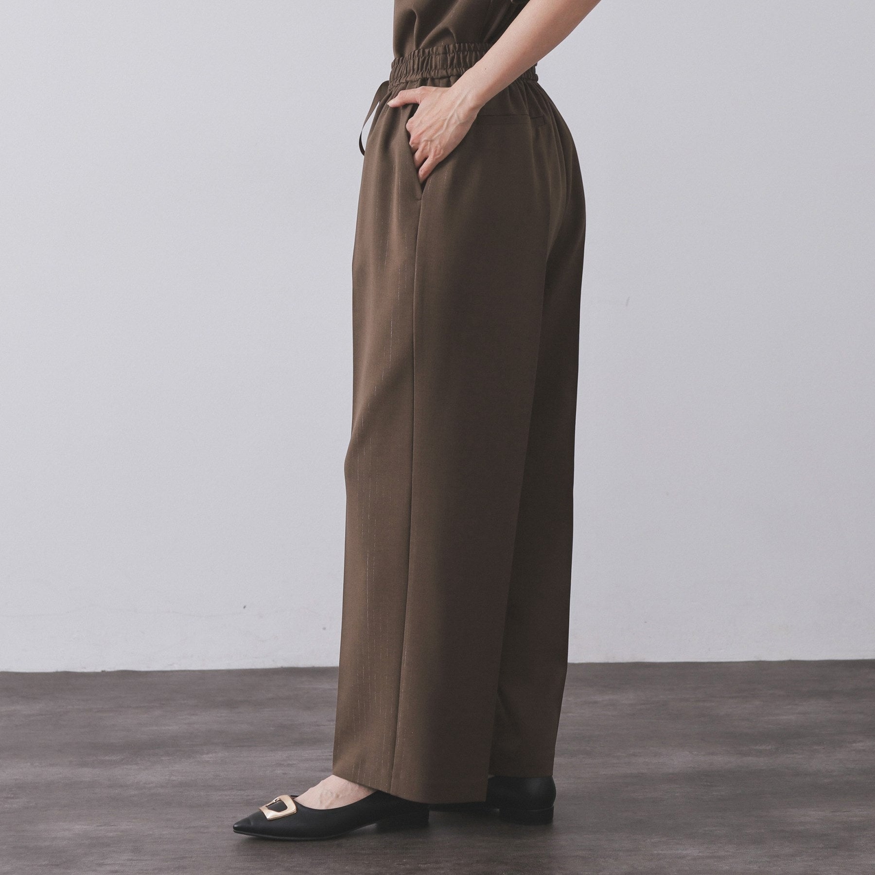 オペーク ドット クリップ OPAQUE.CLIP ラメストライプイージーワイドパンツ/セットアップ可【洗濯機洗い可/防シワ/吸水速乾】 (ブラック(319)) ブラック(319)