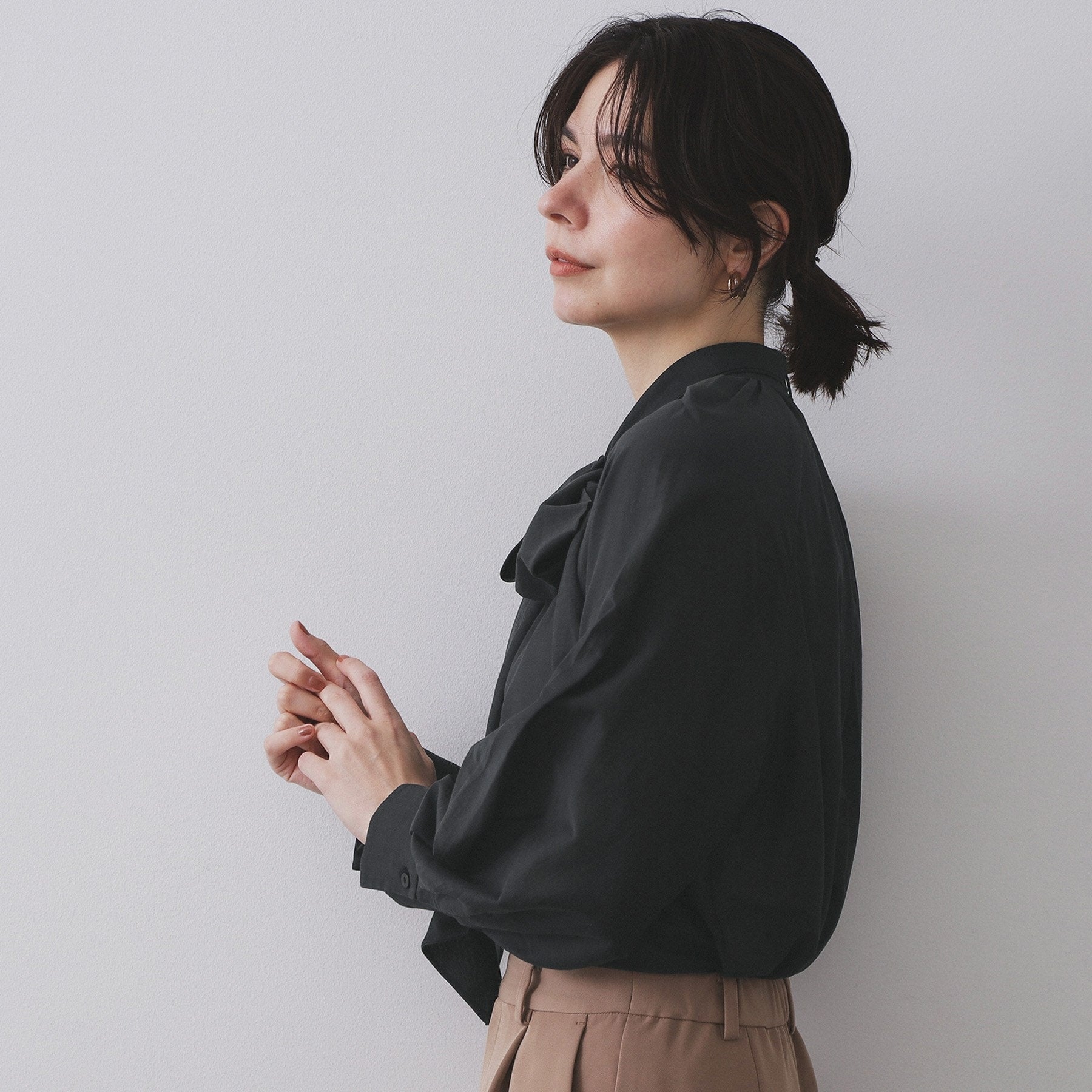 オペーク ドット クリップ OPAQUE.CLIP 2WAYシアーボウタイブラウス【洗濯機洗い可】 (チャコールグレー(014)) チャコールグレー(014)