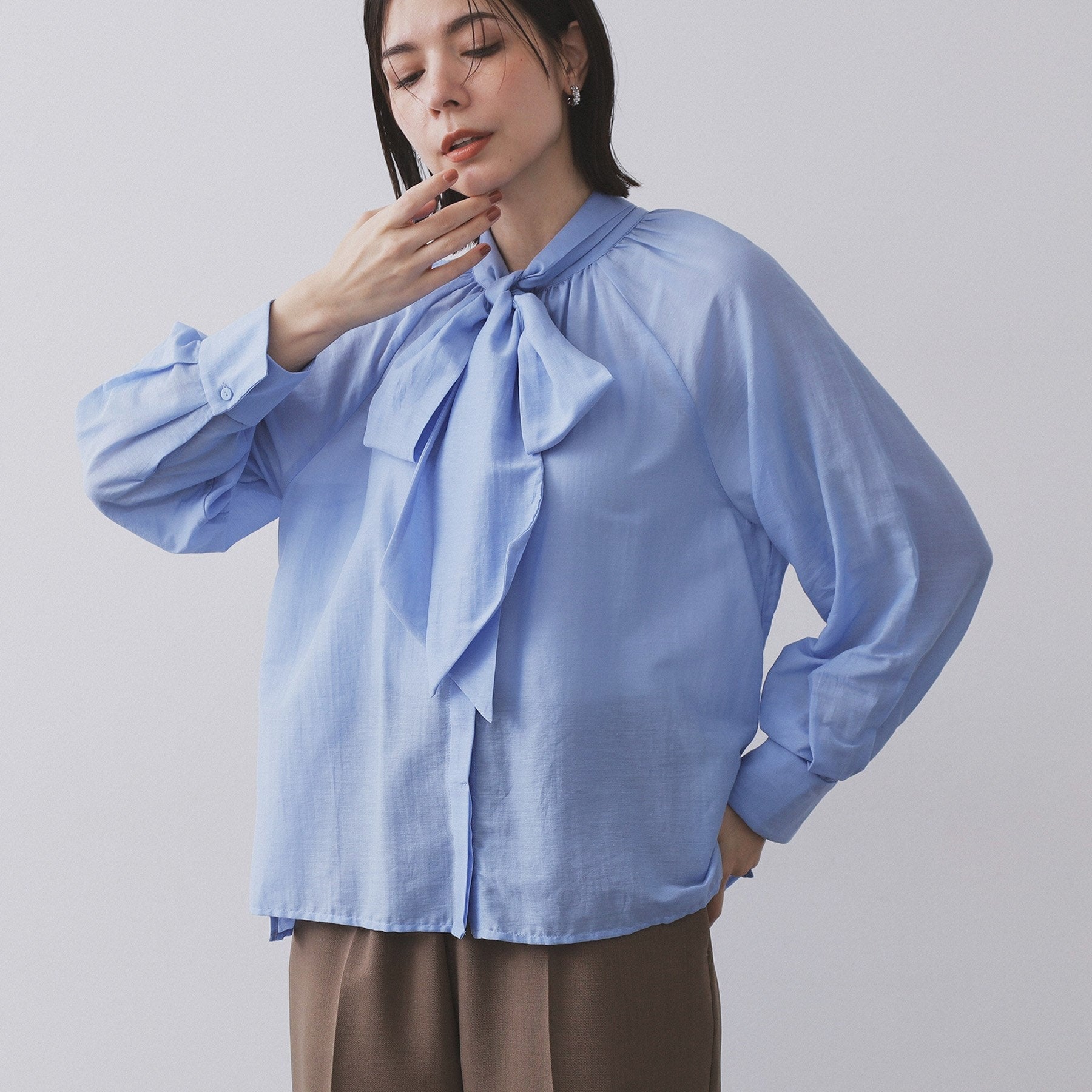 オペーク ドット クリップ OPAQUE.CLIP 2WAYシアーボウタイブラウス【洗濯機洗い可】 (チャコールグレー(014)) チャコールグレー(014)