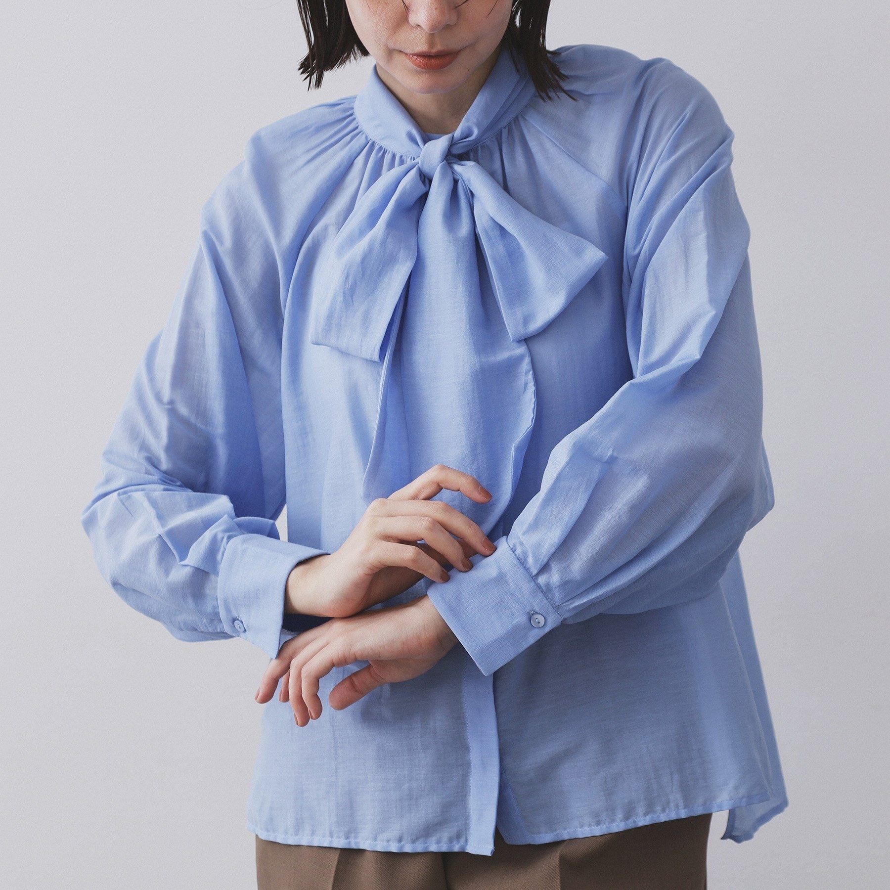 オペーク ドット クリップ OPAQUE.CLIP 2WAYシアーボウタイブラウス【洗濯機洗い可】 (チャコールグレー(014)) チャコールグレー(014)