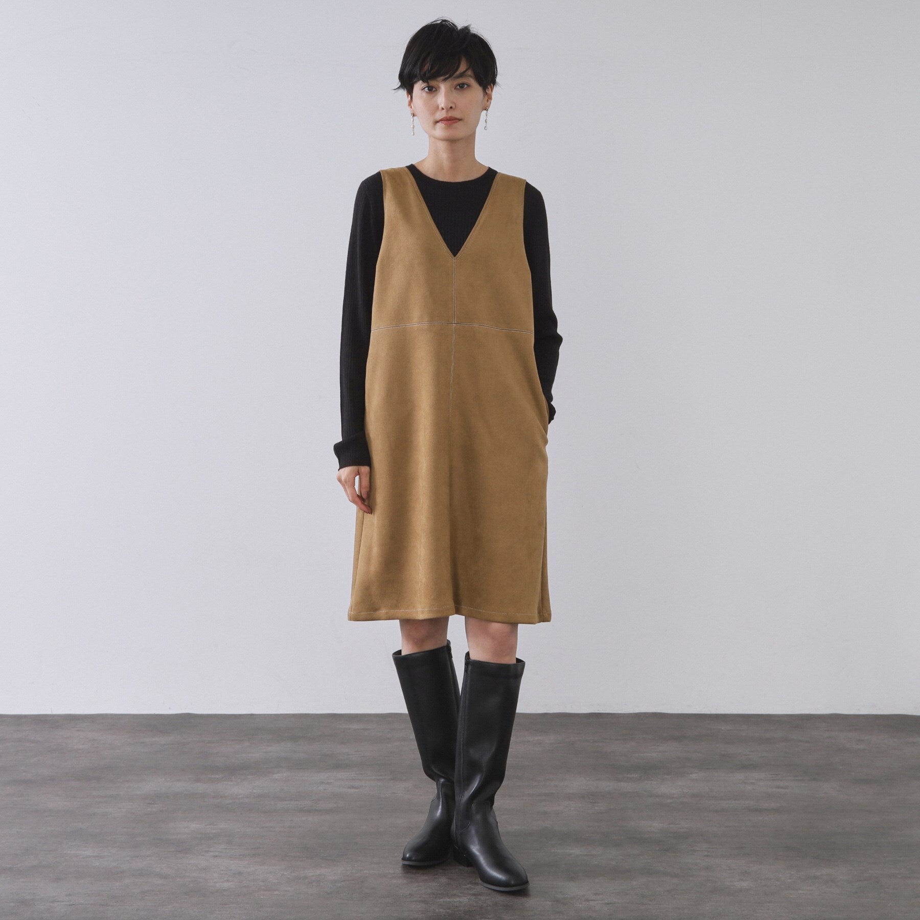 オペーク ドット クリップ OPAQUE.CLIP スエードライクVネックジャンドレ【洗濯機洗い可】 (ブラウン(044)) ブラウン(044)