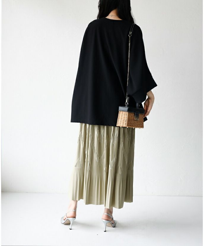 オトナ OTONA いつものプリーツとちょっと違う!?ジグザグラインでシャレ感上がる大人のプリーツスカート