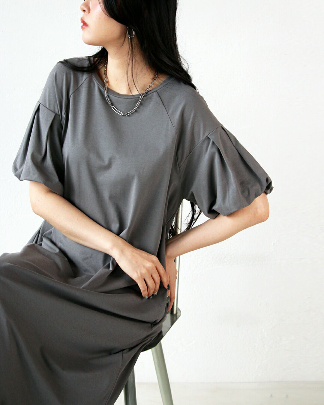 オトナ OTONA 接触冷感×UVカット機能付き リラックスバルーン袖ワンピース (グレー) グレー