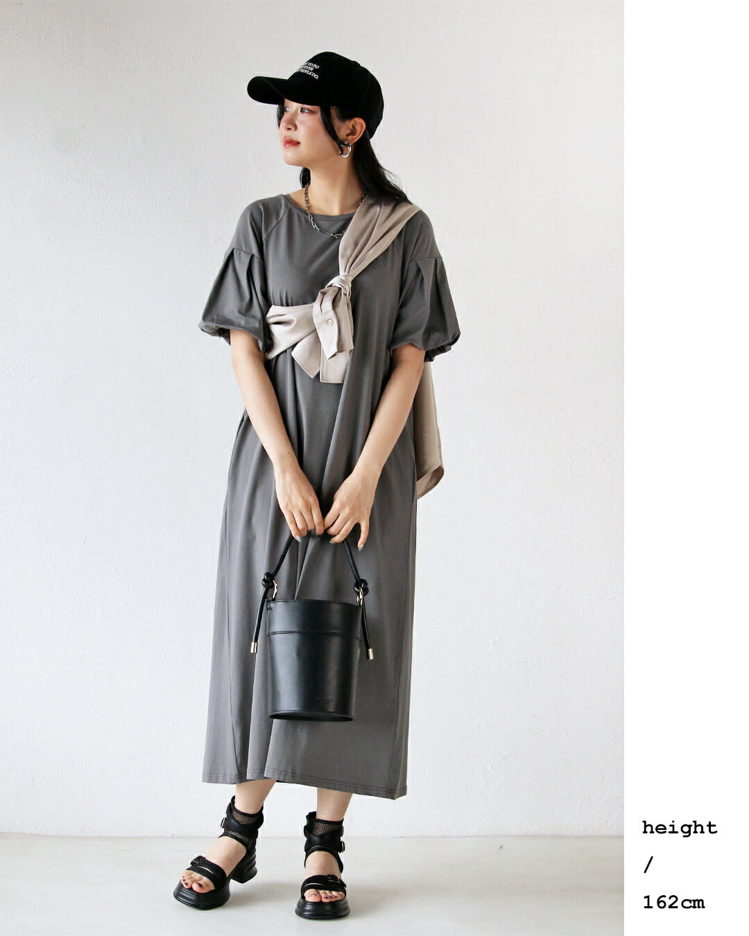 オトナ OTONA 接触冷感×UVカット機能付き リラックスバルーン袖ワンピース (グレー) グレー