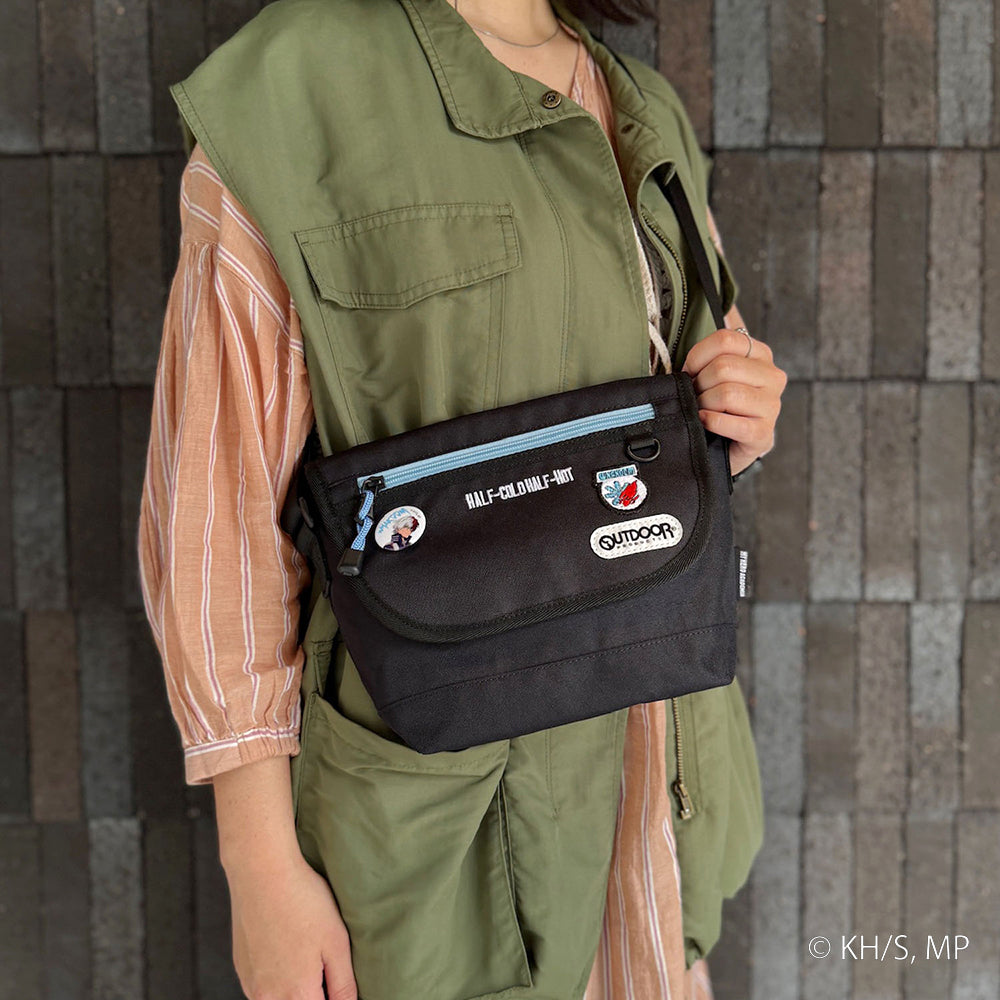 アウトドアプロダクツ OUTDOOR PRODUCTS 【僕のヒーローアカデミア×OUTDOOR PRODUCTS】缶バッチ付きフラップショルダー (グレー(死柄木弔)) グレー(死柄木弔)