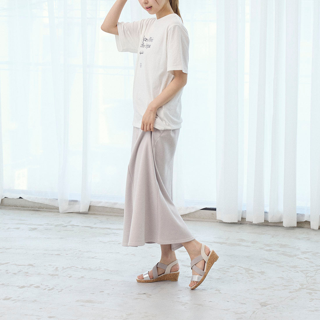 ピッティ Pitti 【WEB限定】コルクウエッジサンダル (シルバー) シルバー