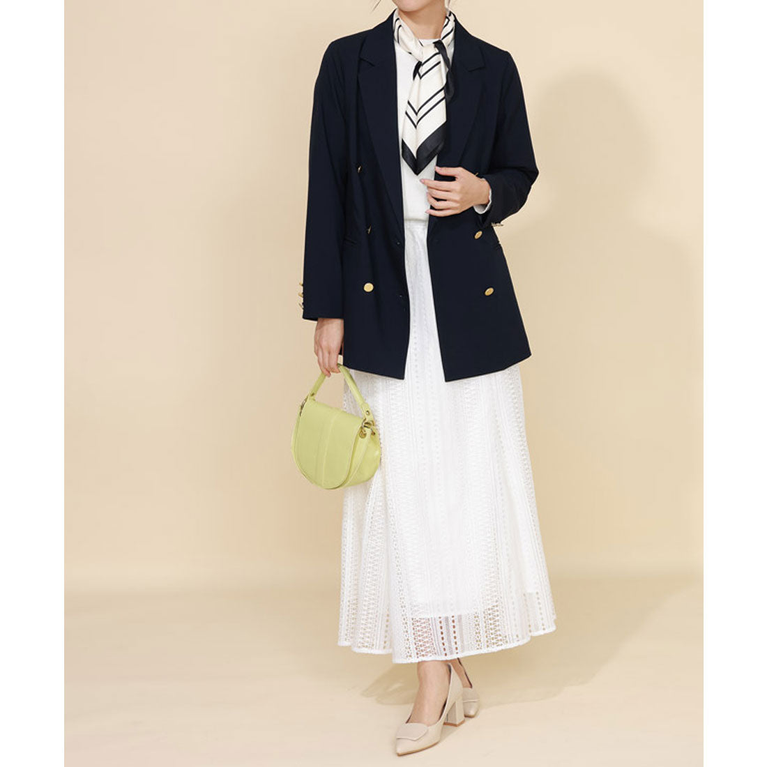 ハーフラウンドハンドバッグ