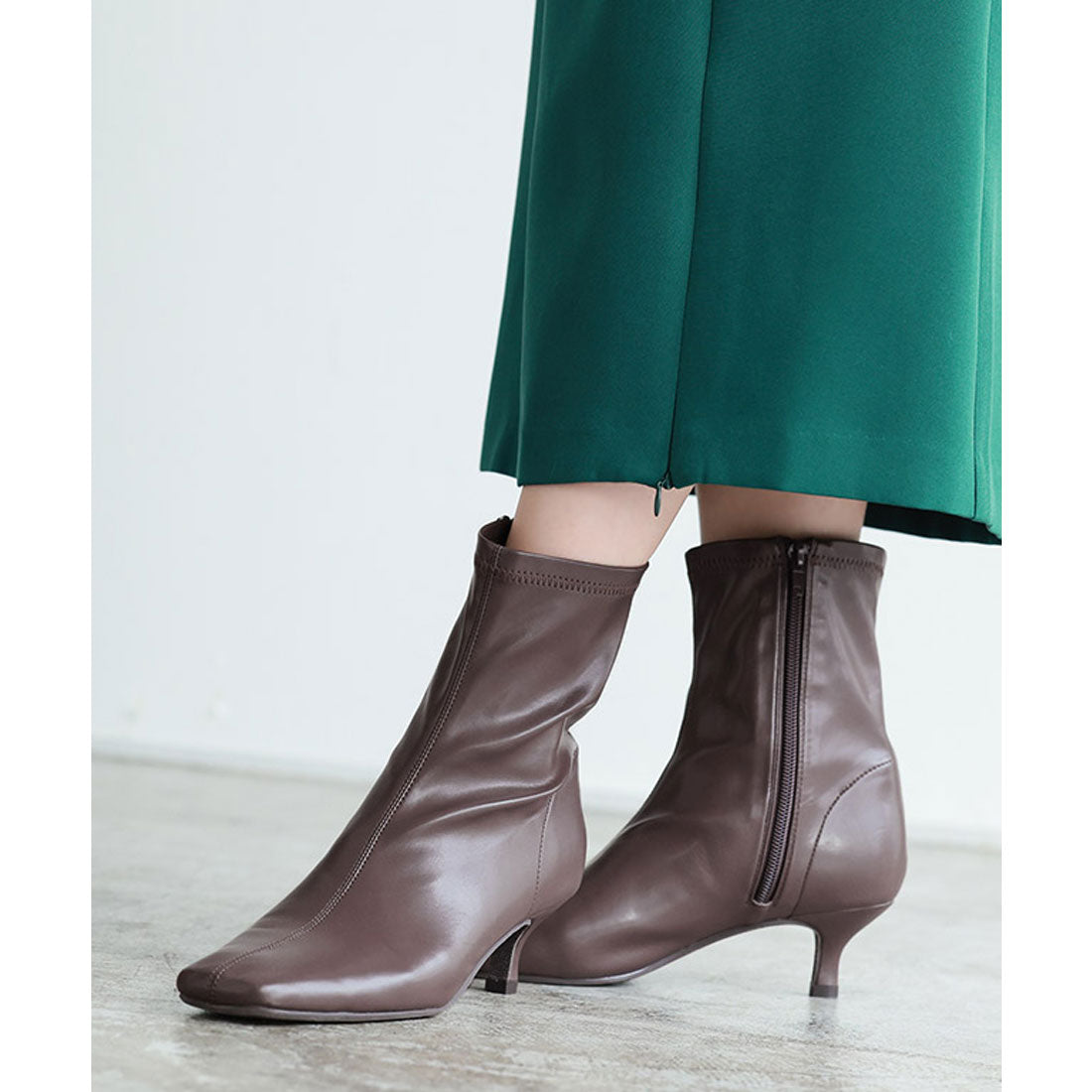 Square-Toe Mid-Length Boots