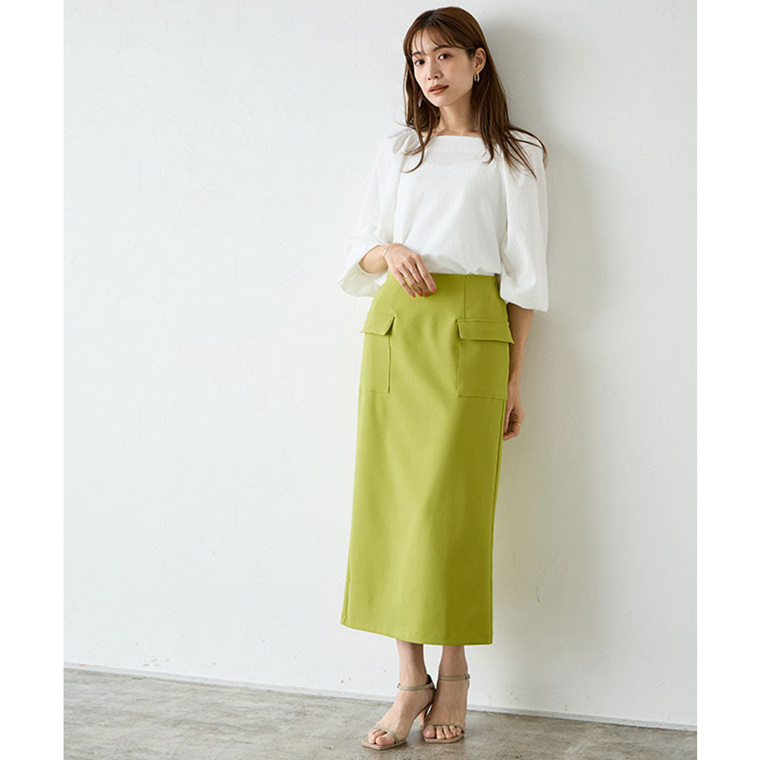 側邊翻蓋口袋I型裙子