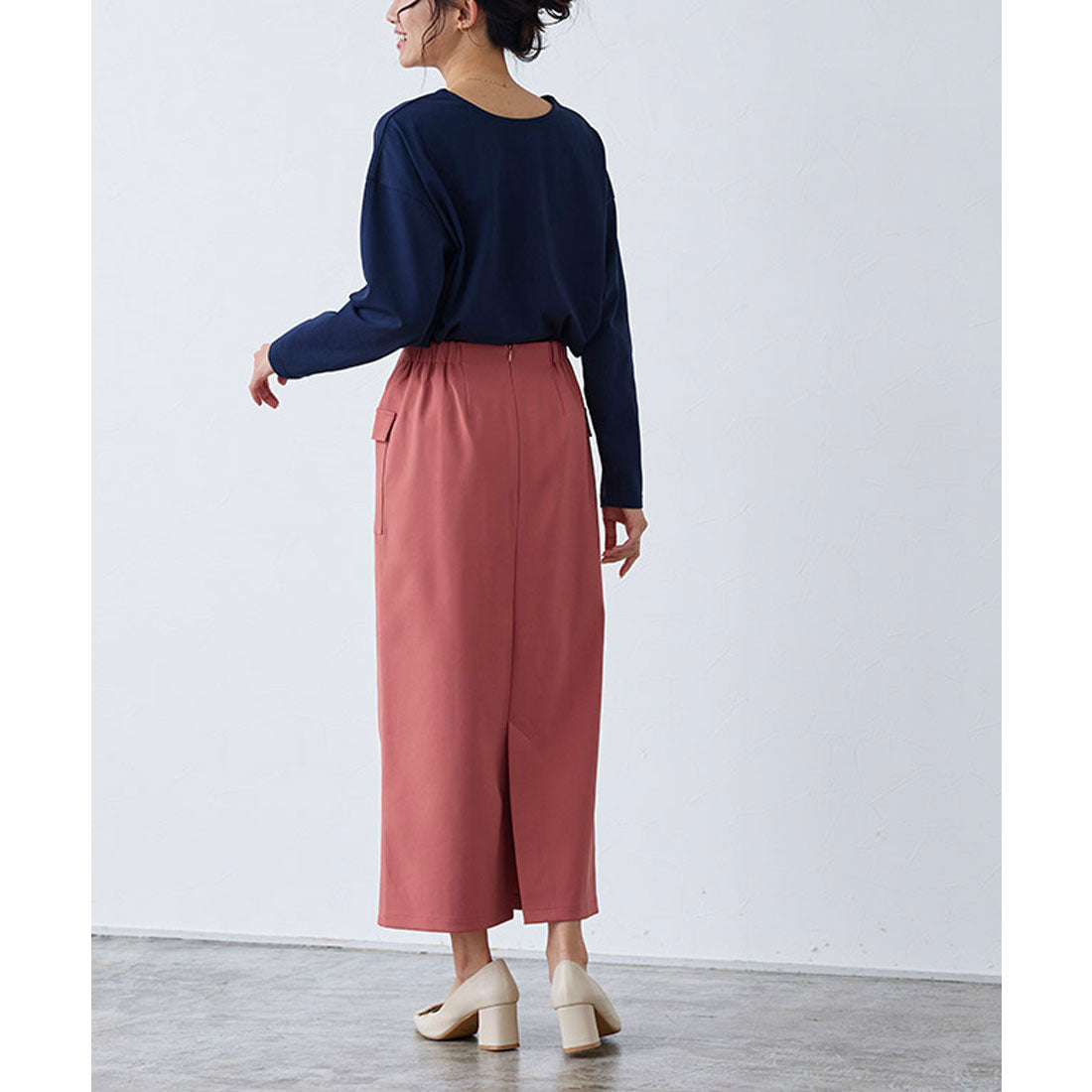 側邊翻蓋口袋I型裙子