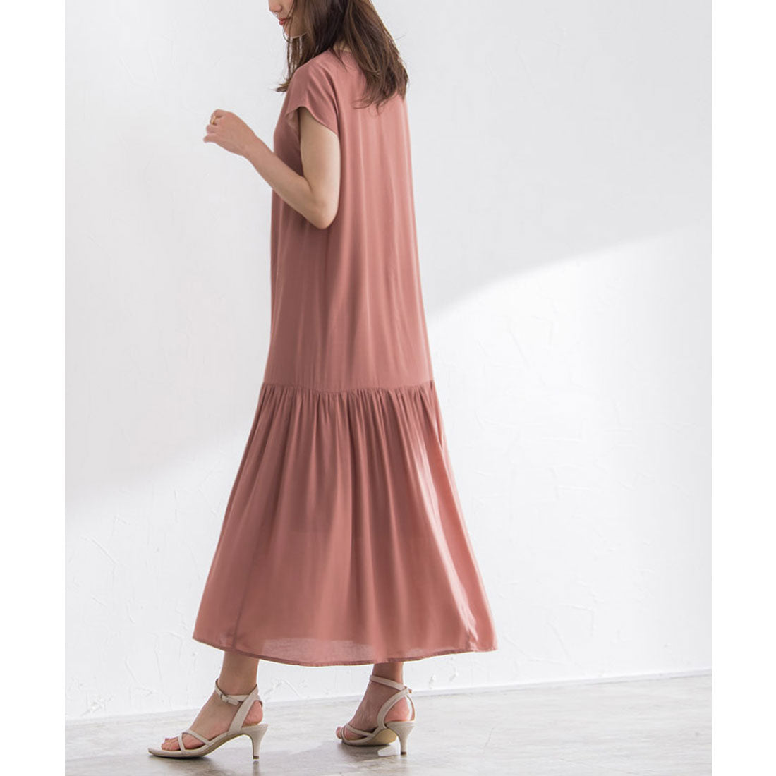 奇妙的白皮皮埃羅(Pierrot)奇妙的pierrot下擺切換法式袖子一件