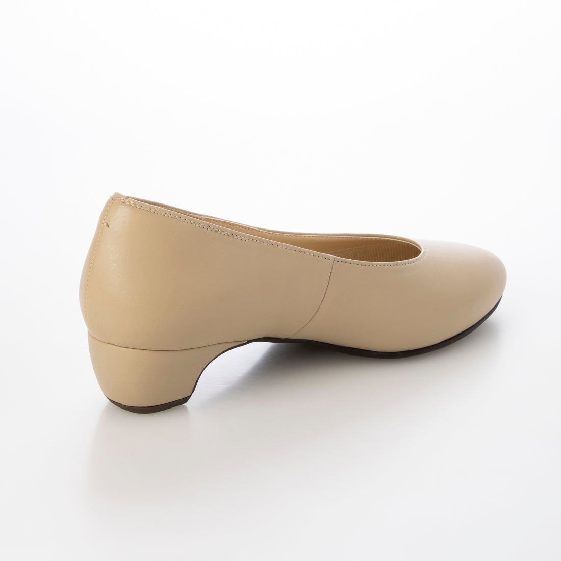 パドカトル Pas de Quatre Eレザープレーンパンプス (ベージュ) ベージュ
