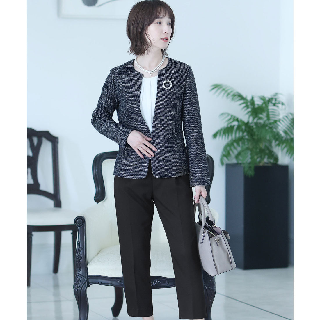 プールヴー PourVous ノーカラーパンツスーツ