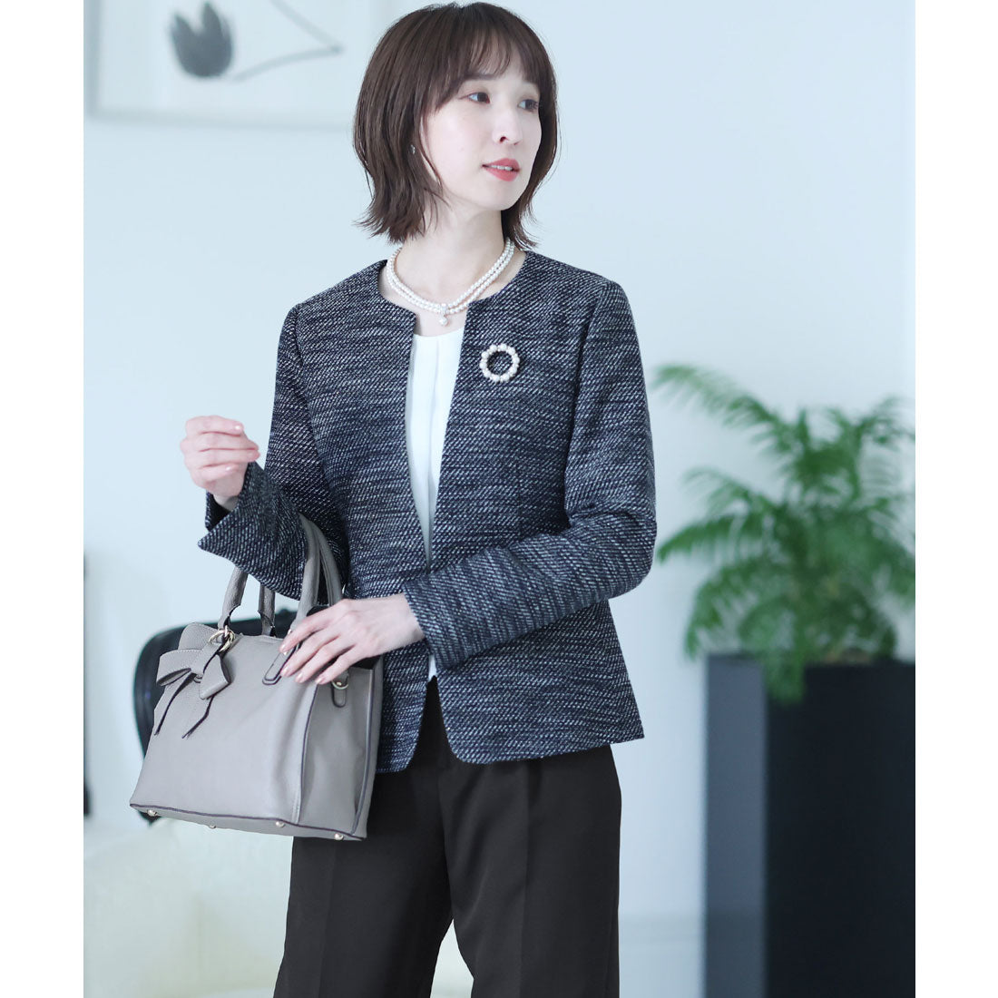 プールヴー PourVous ノーカラーパンツスーツ