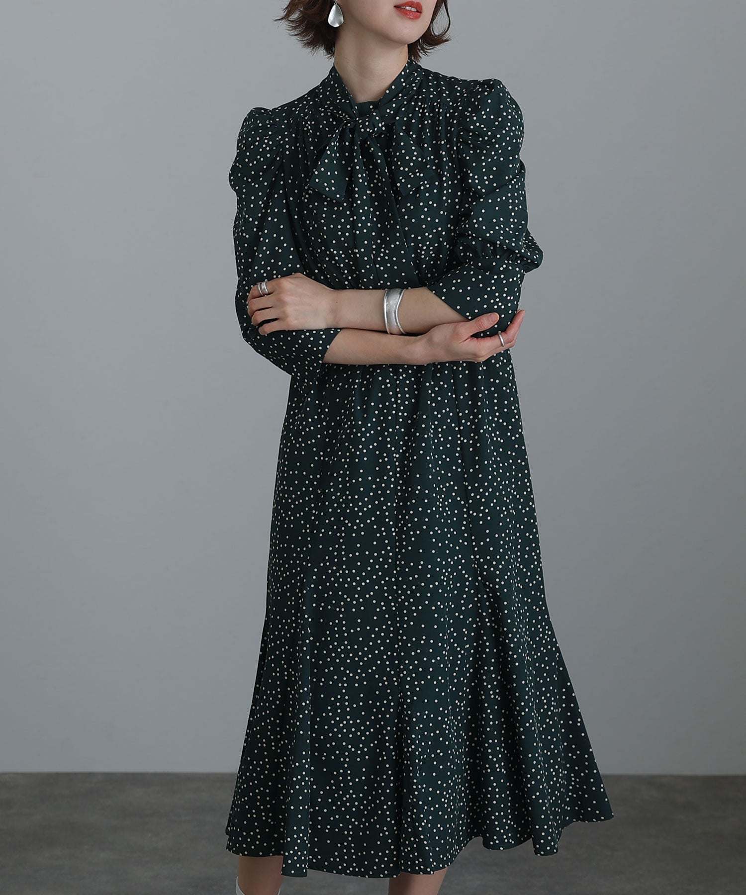 プールヴー PourVous 結婚式パーティードレスレトロ袖あり&ミモレ丈お呼ばれフォーマル ワンピース 20代 30代 40代 (グリーン) グリーン