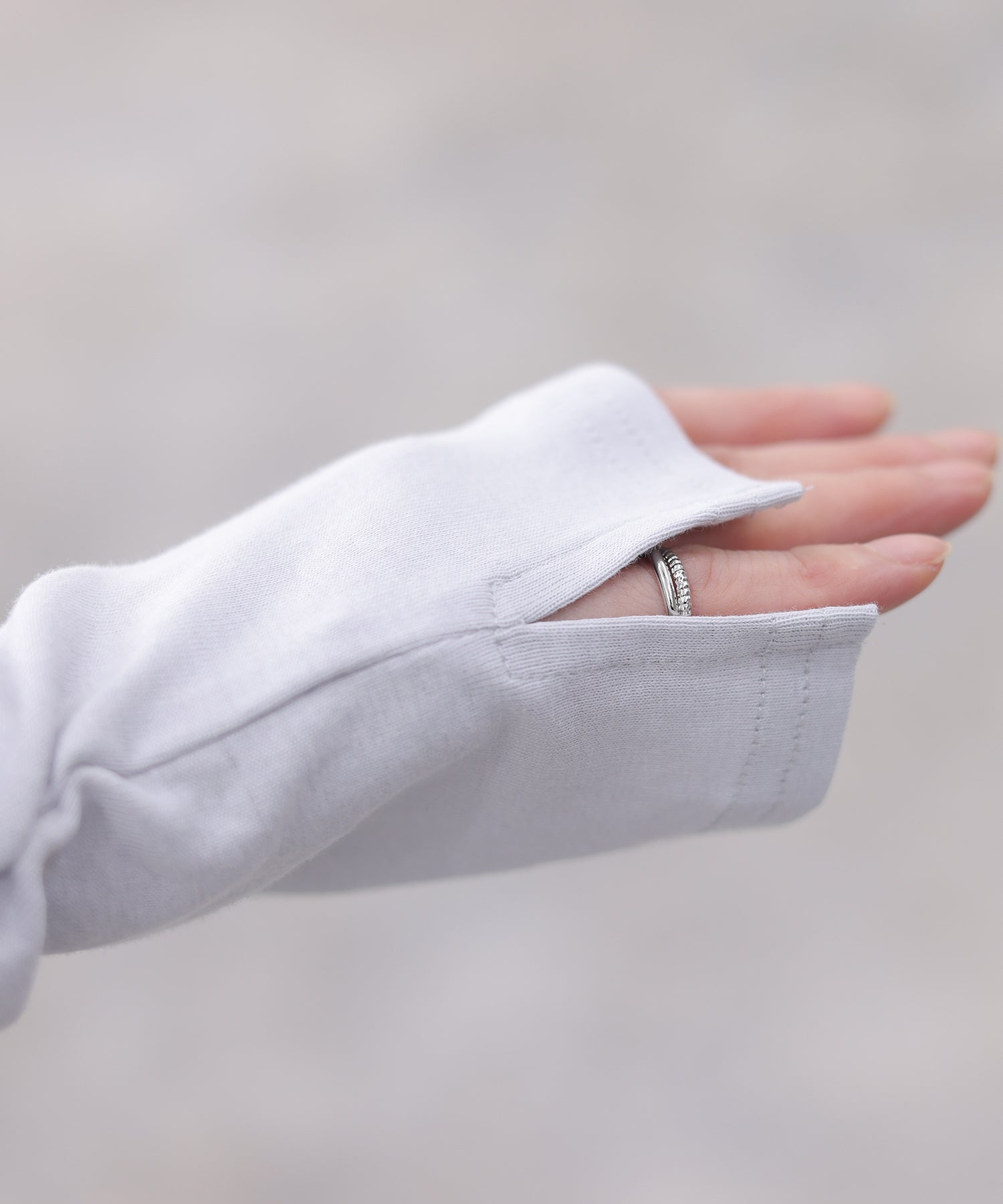 PourVous Boat Neck Fingerless T-Shirt