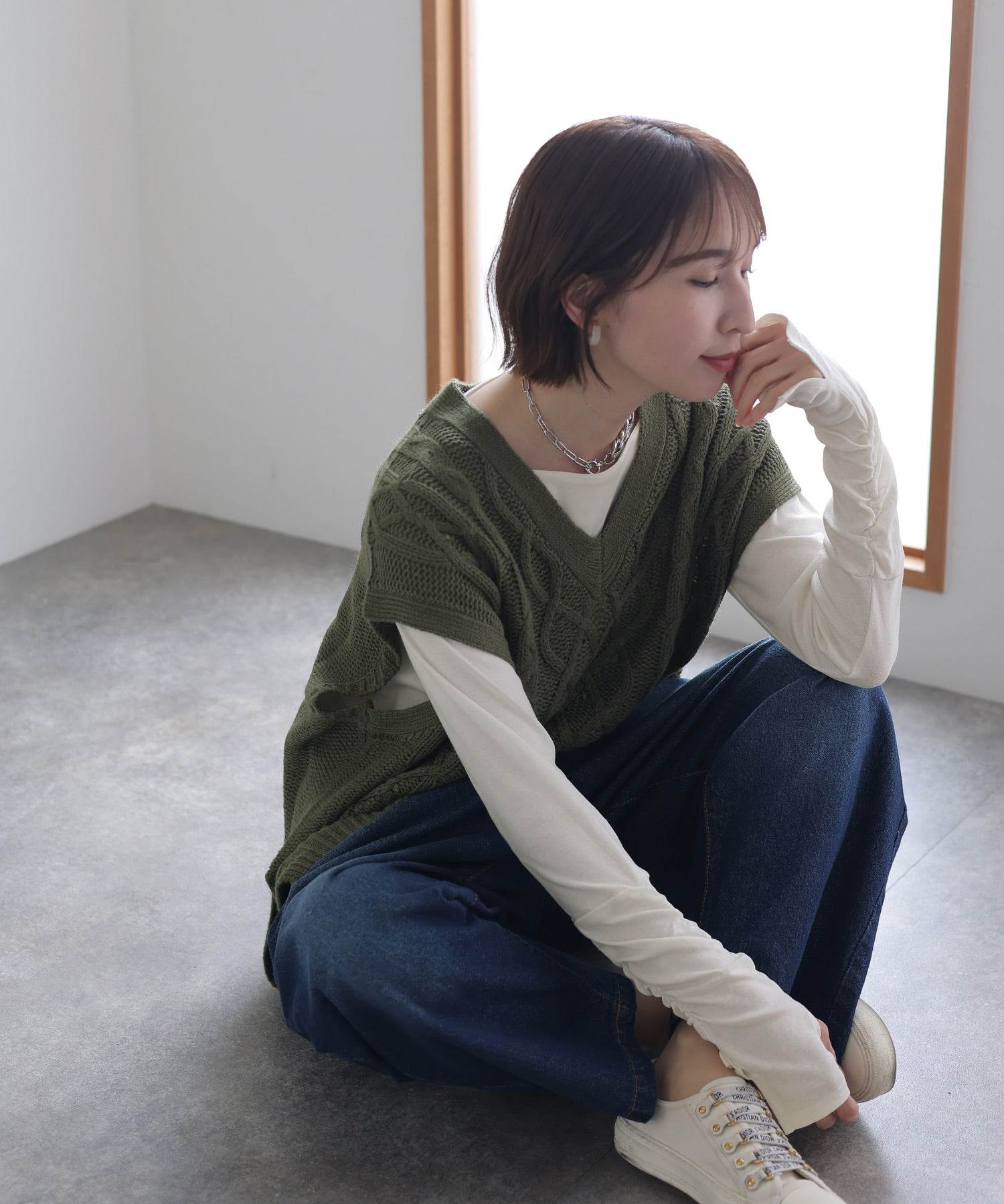 PourVous Boat Neck Fingerless T-Shirt