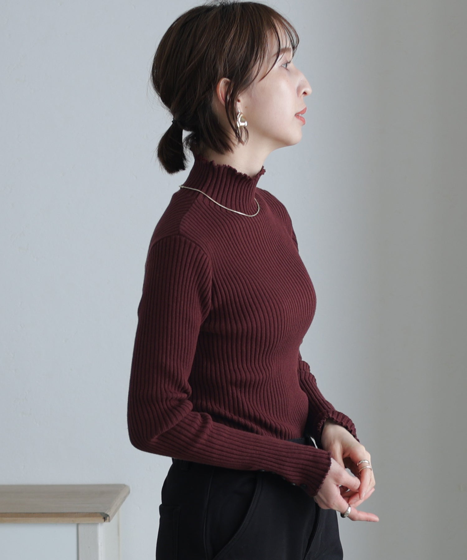 プールヴー PourVous メロウ襟タートルネックリブニット
