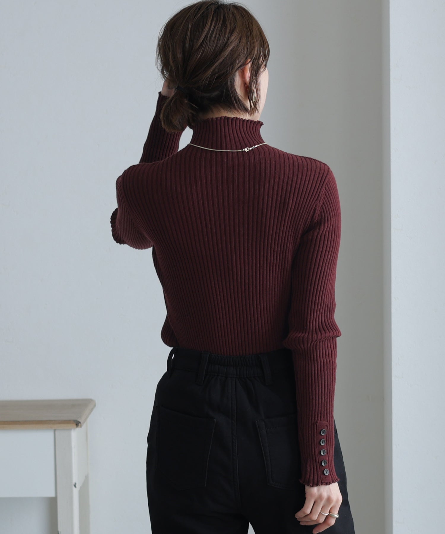 プールヴー PourVous メロウ襟タートルネックリブニット