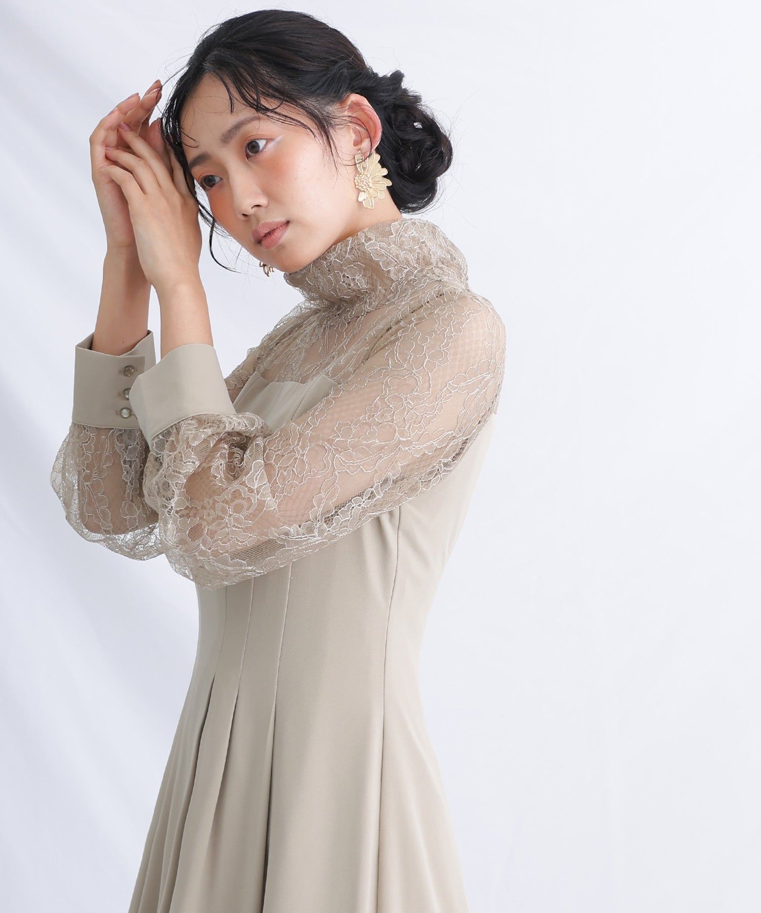 Vui Poul Vous Pour Vous高頸派對禮服精選MONILE LONG&SLEEVE wating正式一件20S 30S 40S