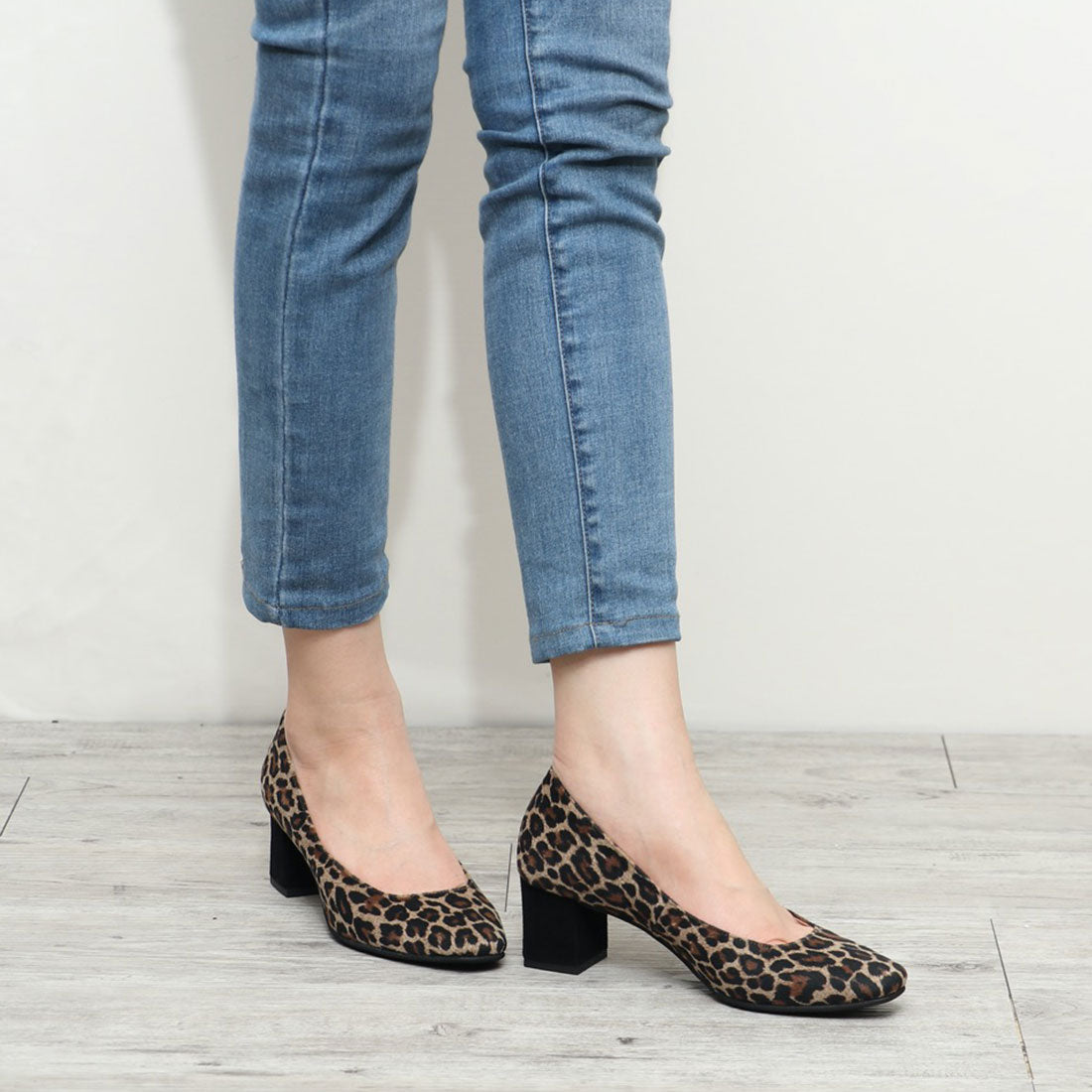 パラディクルール PARADIS COULEUR スクエアカットプレーンパンプス