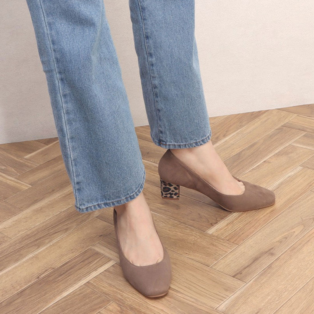 パラディクルール PARADIS COULEUR スクエアカットプレーンパンプス