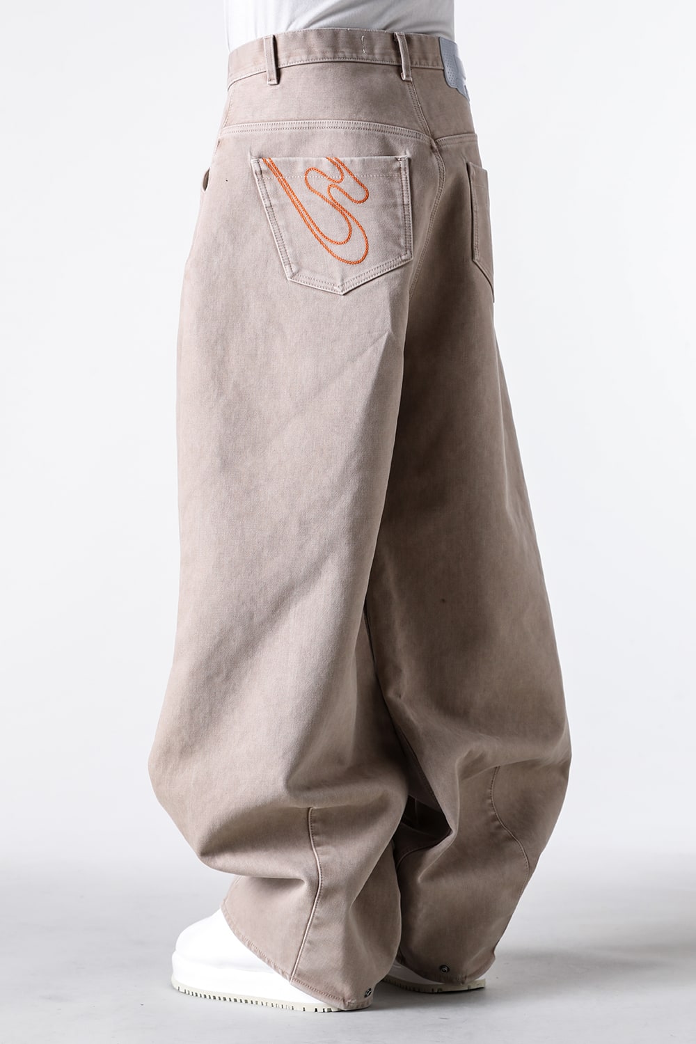 ピーディーエフ PDF Leggenda Pants (Beige) Beige