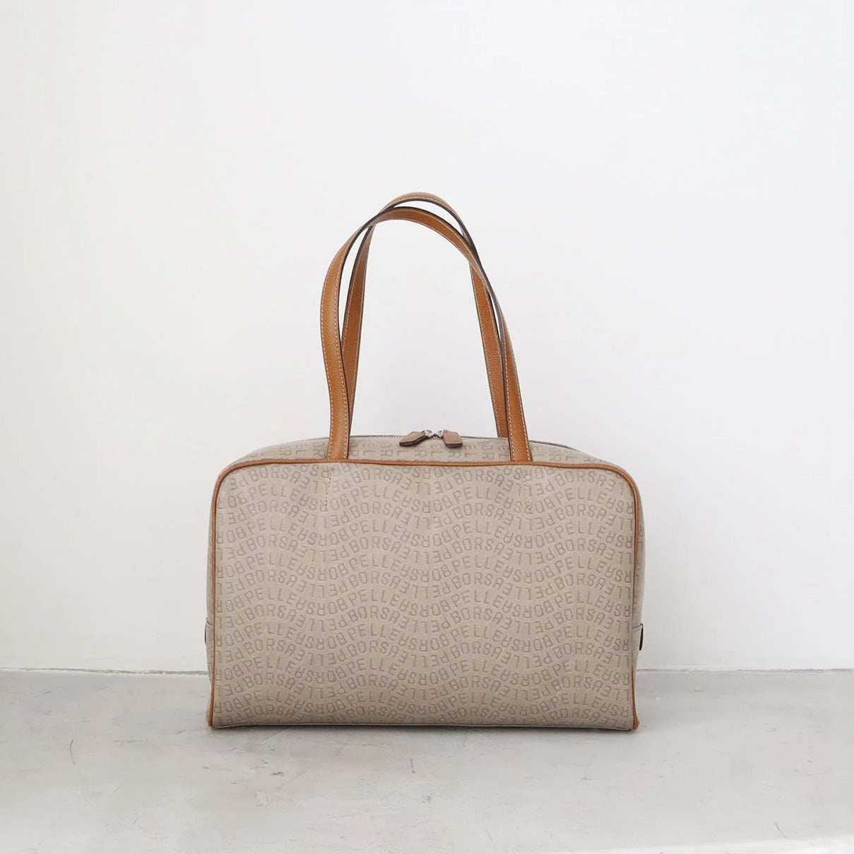 ペレボルサ PELLE BORSA ミディアムボストン Grise (キャメル) キャメル