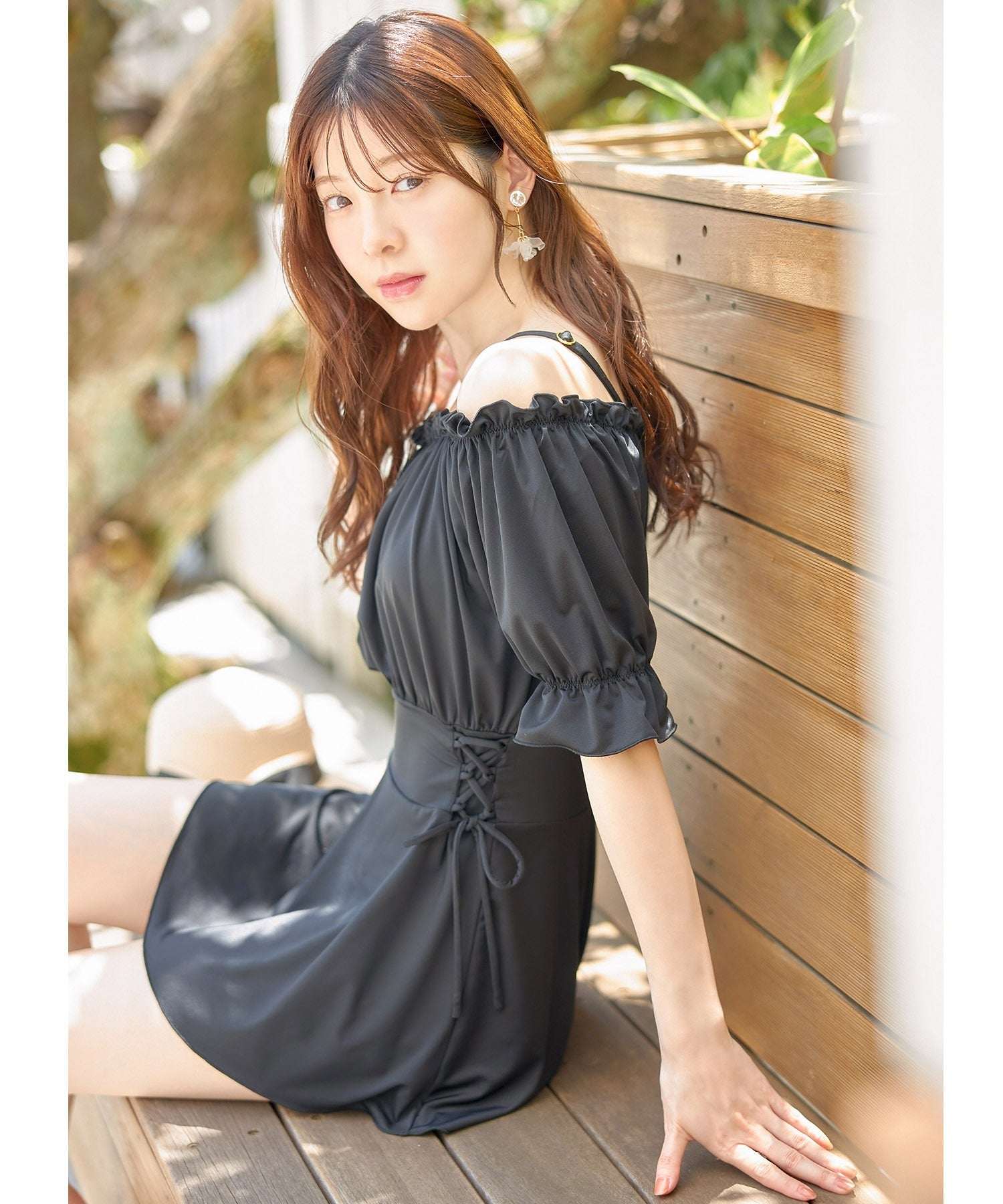 Tocco Closet 【S・M Size Available】 Frill Off-Shoulder Side Lace-Up Swimsuit Set 【Non-Returnable Item】