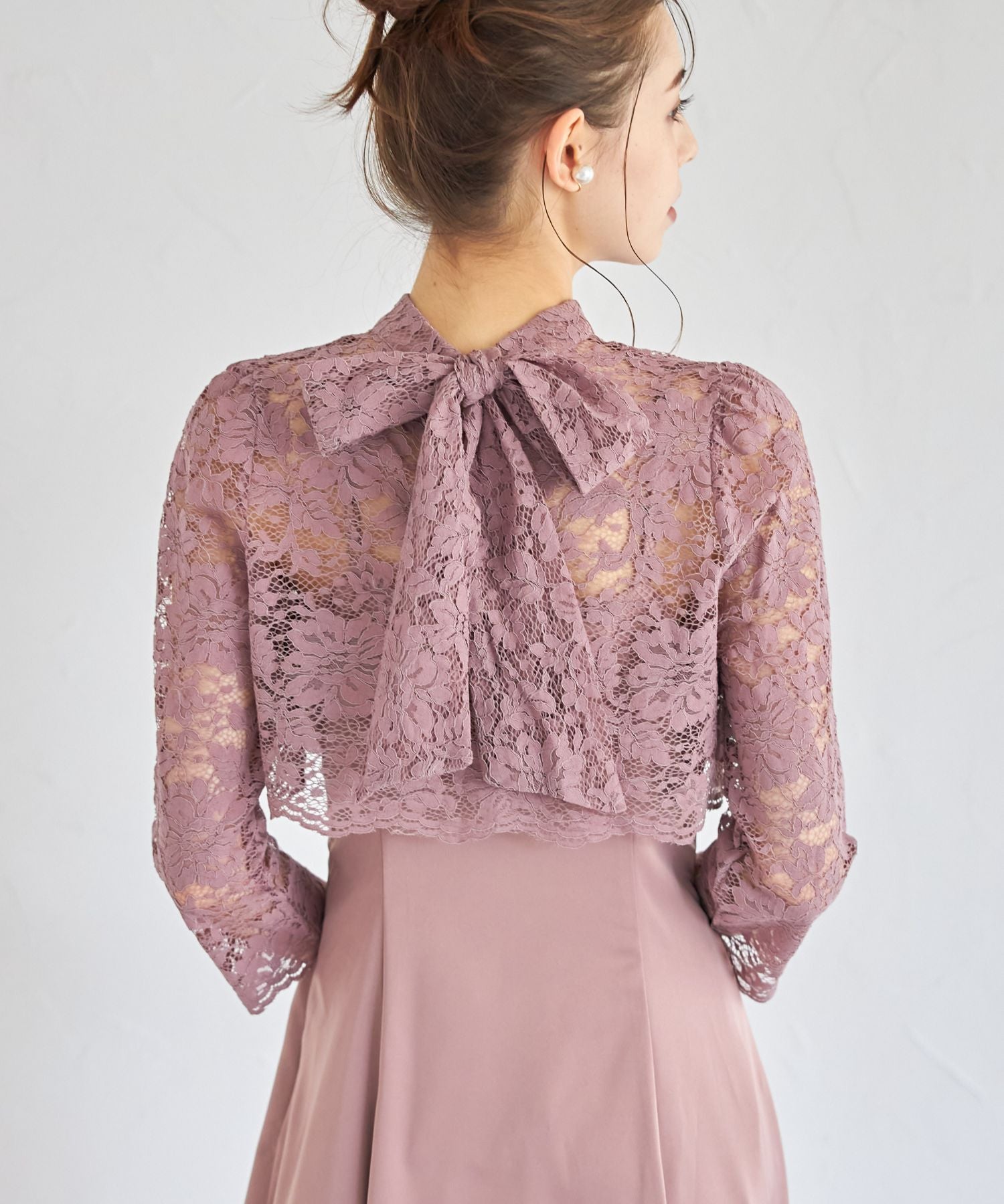 Tocco Closet Multi-Way Bow Tie Ribbon Lace Top × Camisole Dress Set