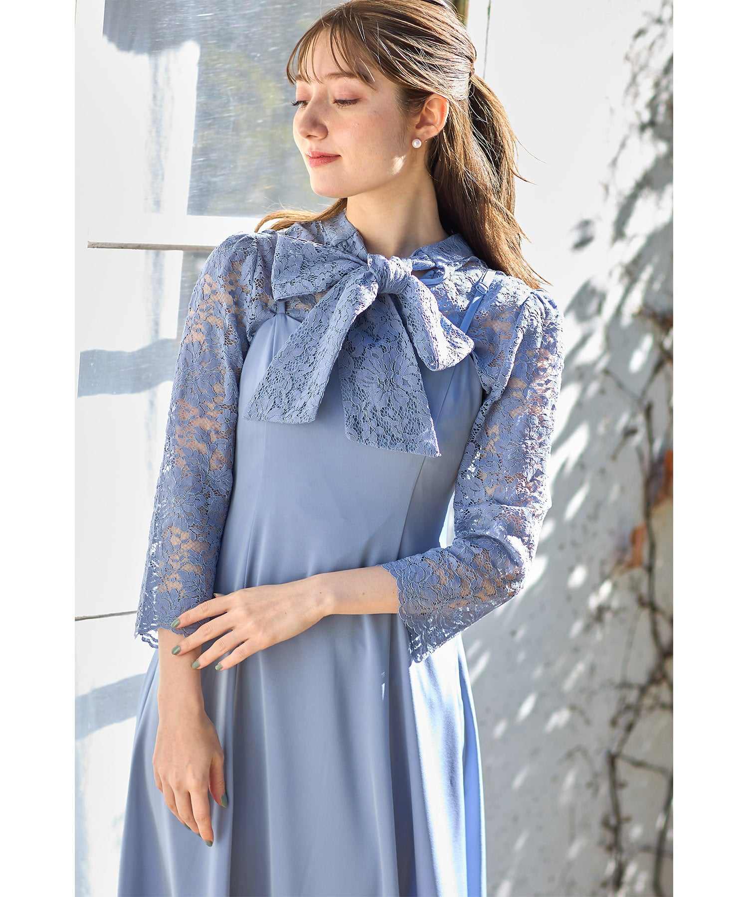 Tocco Closet Multi-Way Bow Tie Ribbon Lace Top × Camisole Dress Set
