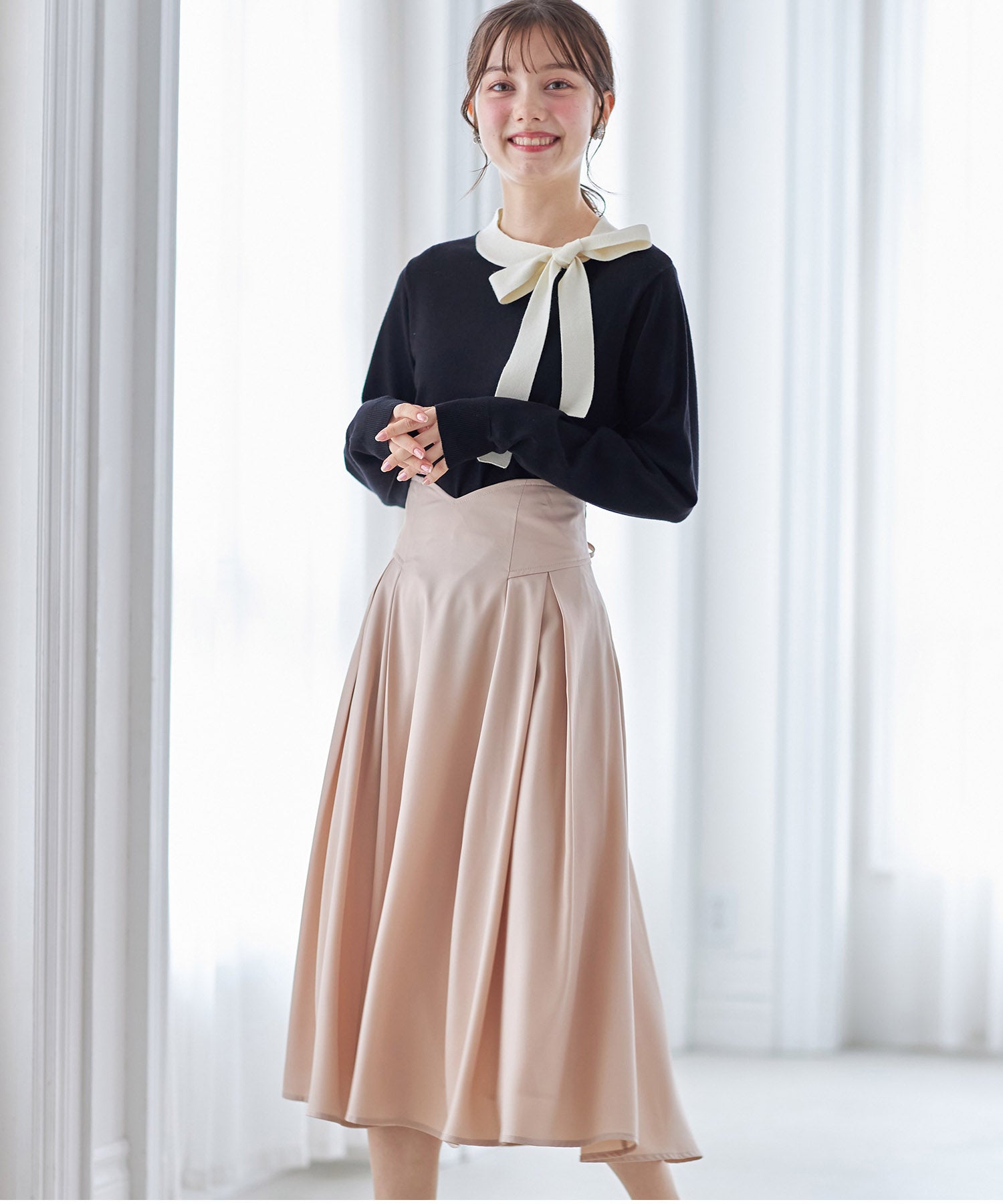 Tocco Closet Back Lace-Up Heart Cut High Waist Tuck Flare Skirt