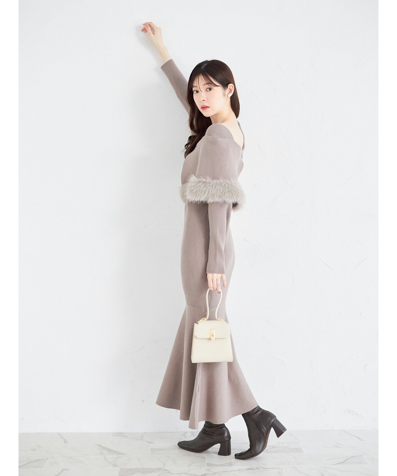 トッコクローゼット tocco closet ケープファー付きマーメイドリブニットワンピース
