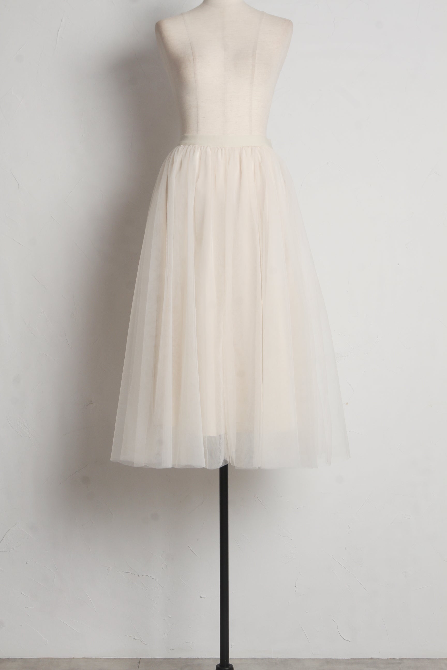 トッコクローゼット tocco closet フラワー釦ショート丈ニットカーディガン×チュールフレアスカートSET ブラック