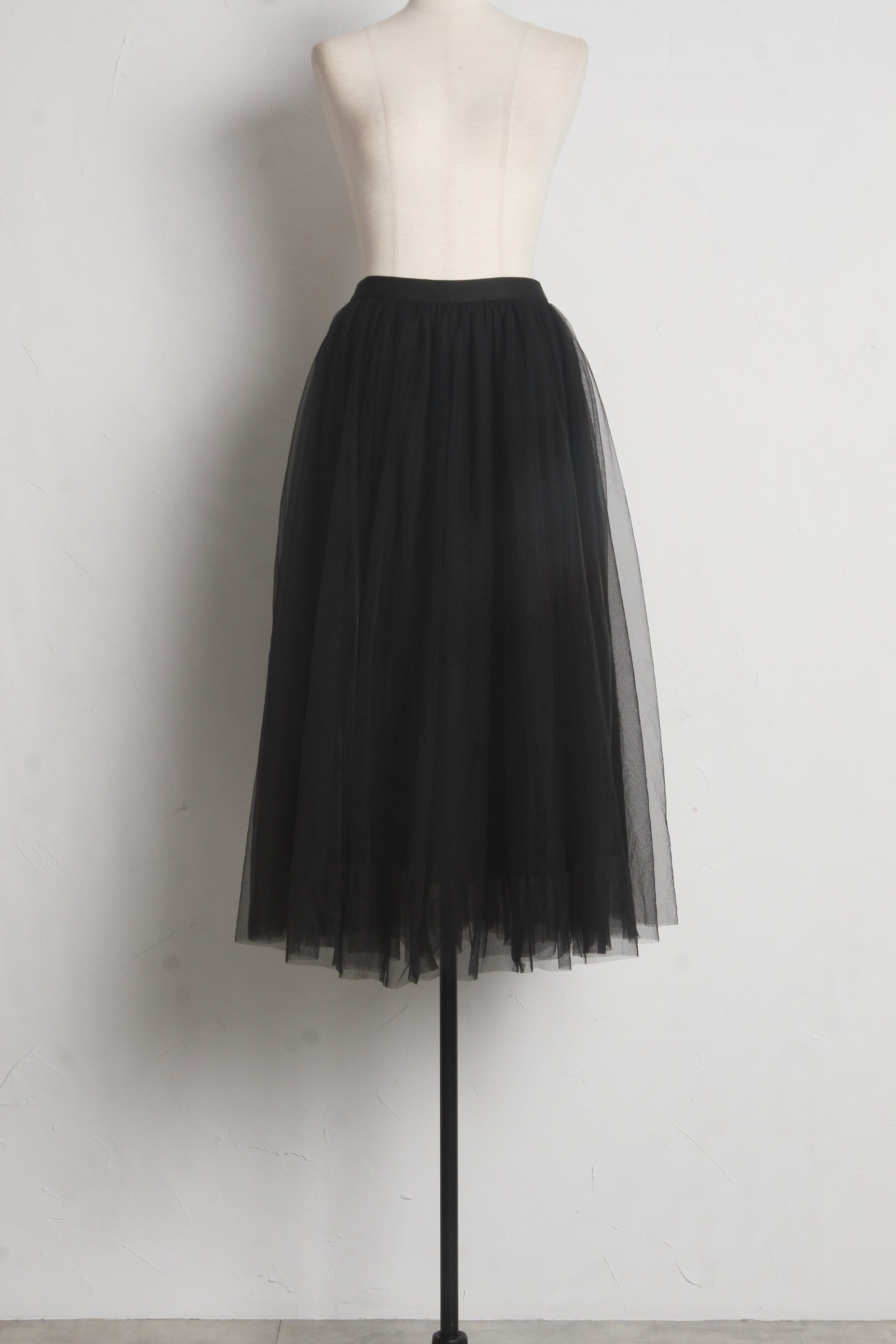 トッコクローゼット tocco closet フラワー釦ショート丈ニットカーディガン×チュールフレアスカートSET ブラック