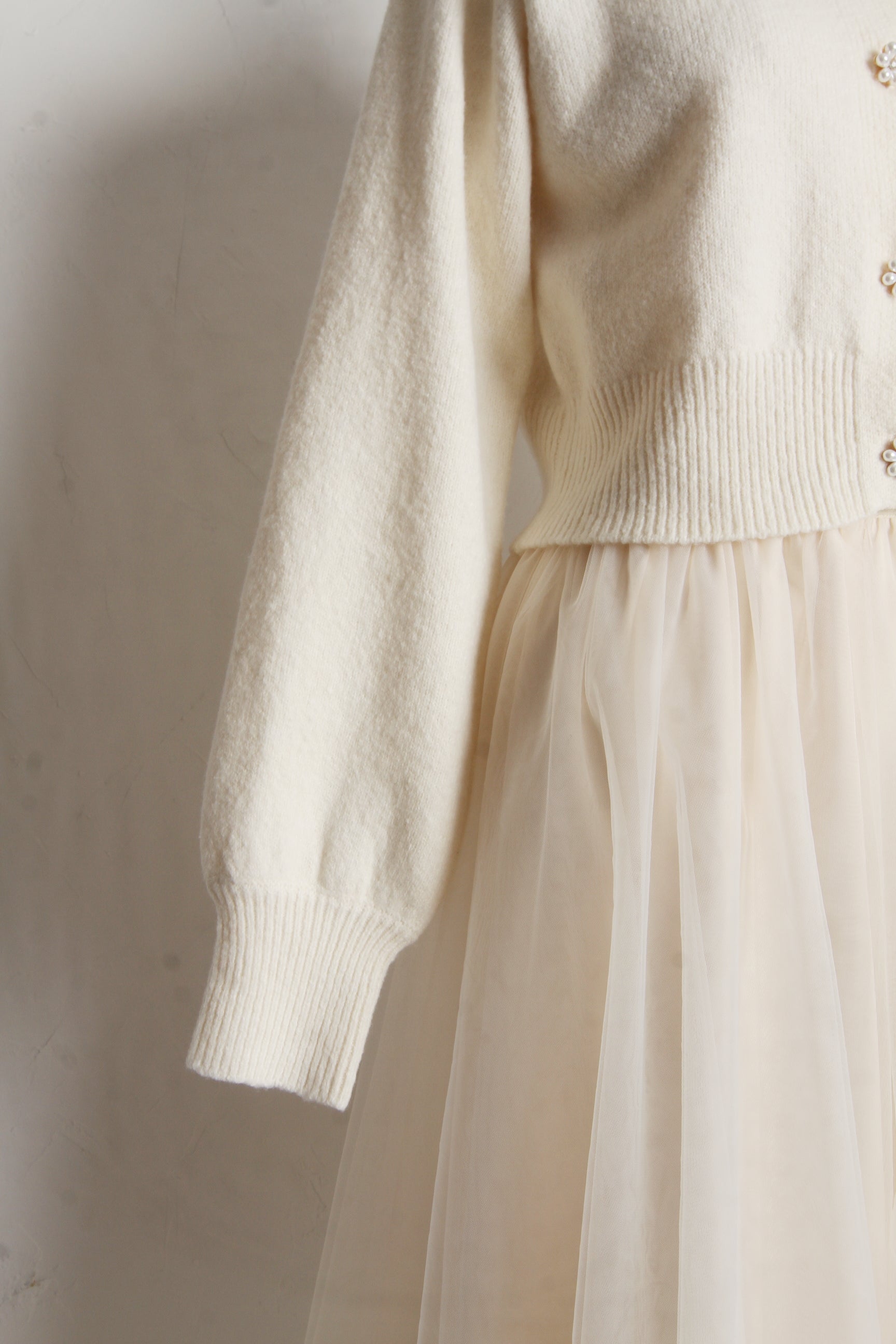 トッコクローゼット tocco closet フラワー釦ショート丈ニットカーディガン×チュールフレアスカートSET ブラック