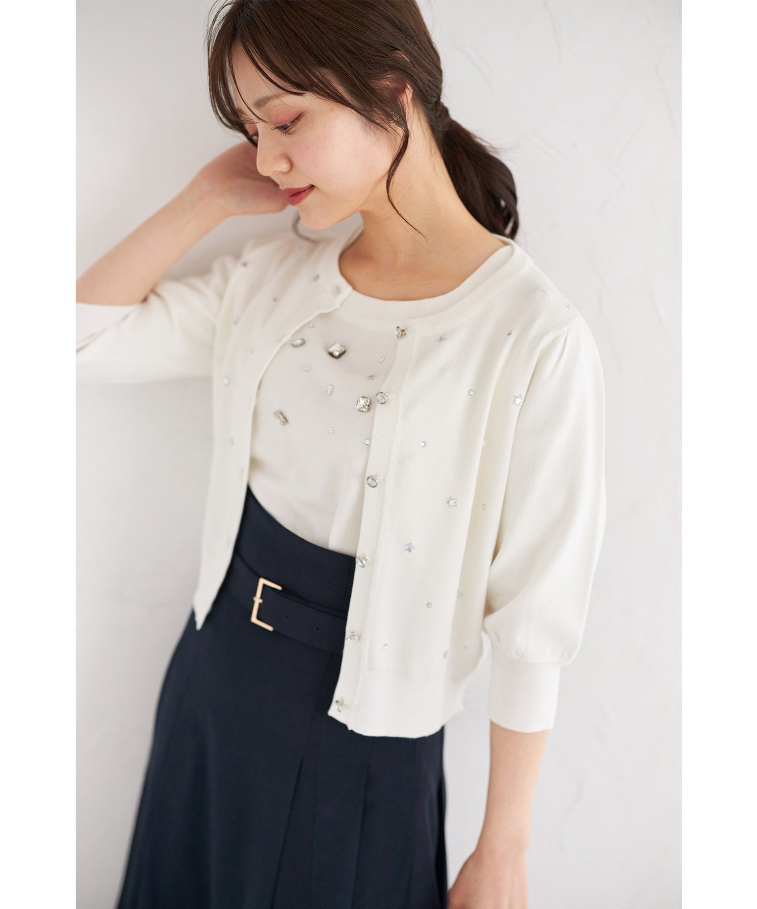 トッコクローゼット tocco closet エトワールビジュー付きニットカーディガン ホワイト