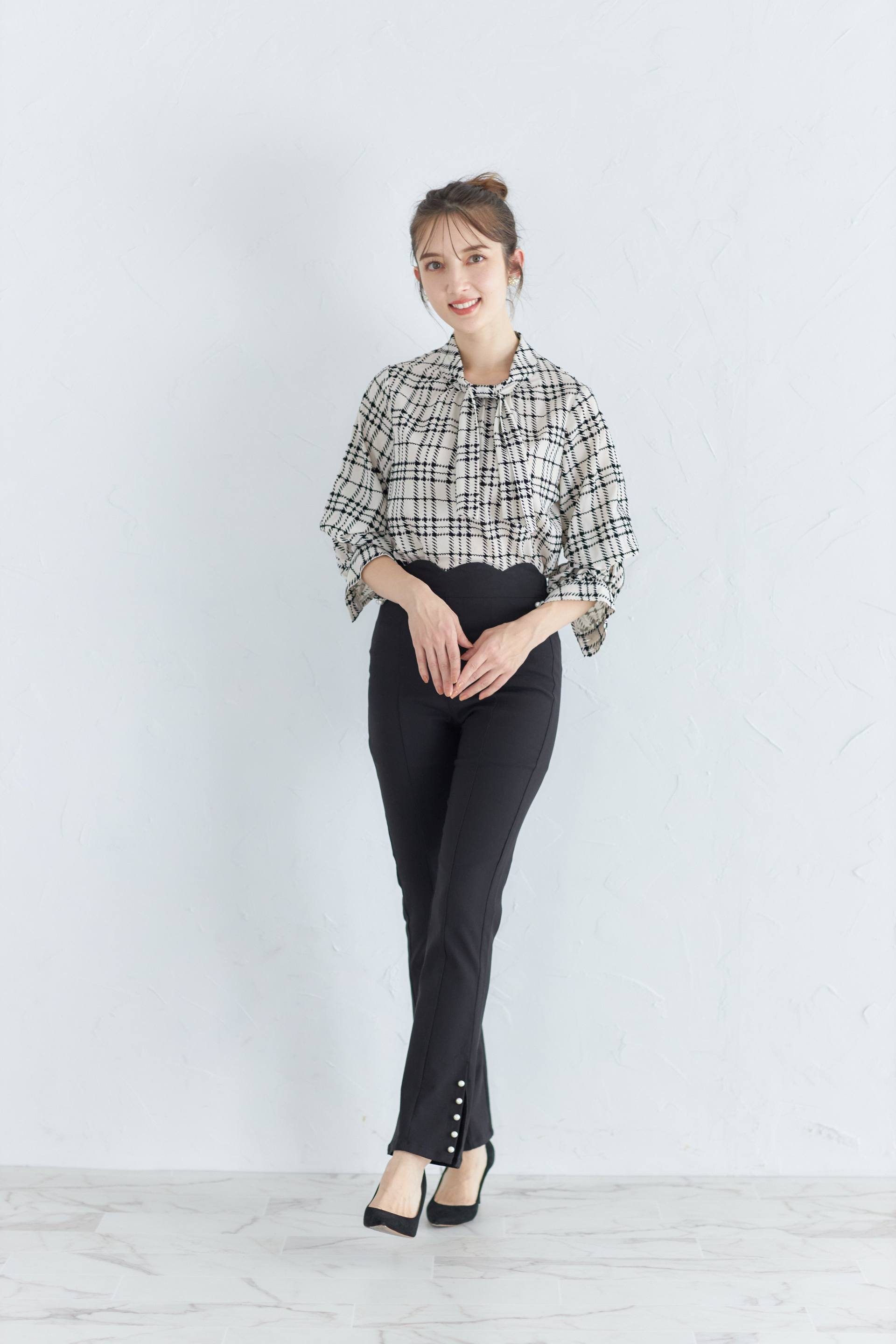 トッコクローゼット tocco closet 裾パール付きウエストスカラップカットパンツ ブラック