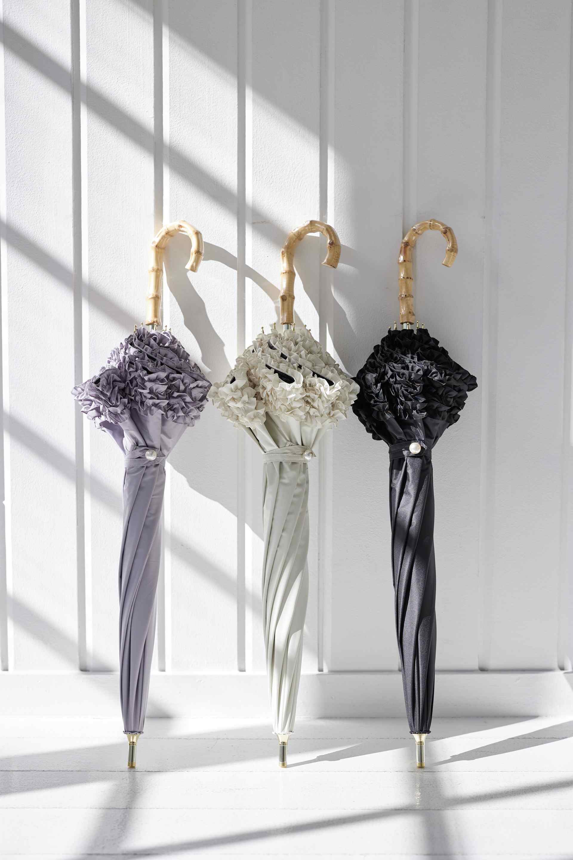 トッコクローゼット tocco closet 完全遮光100%&雨天兼用♪ホイップフリル長傘 ブラック