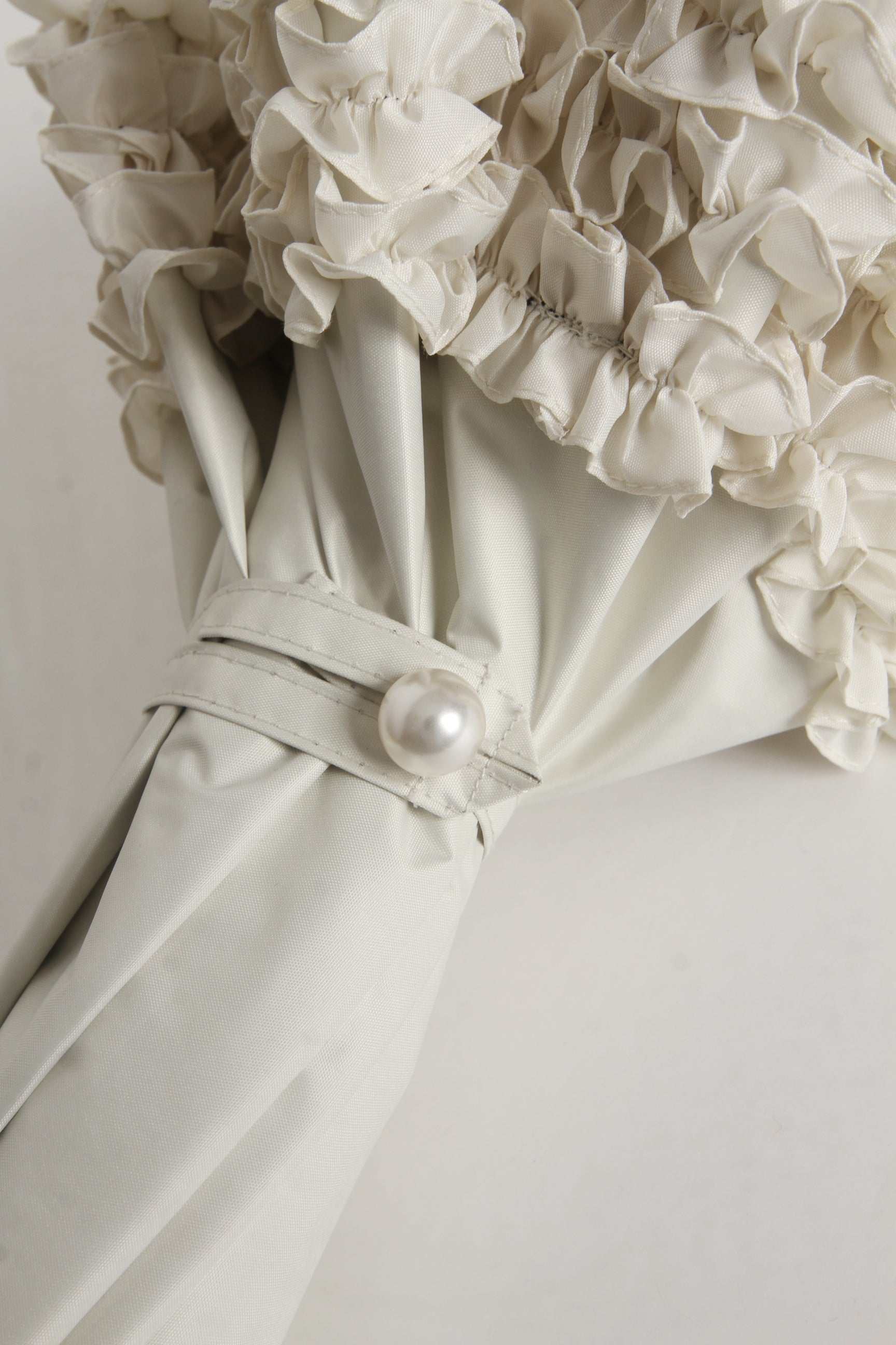 トッコクローゼット tocco closet 完全遮光100%&雨天兼用♪ホイップフリル長傘 ブラック