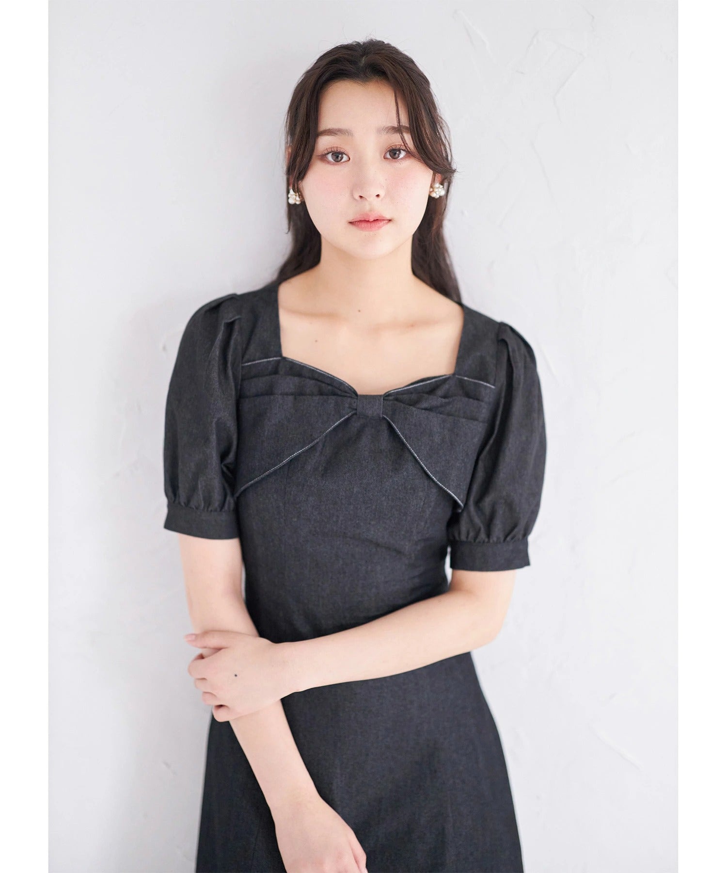 トッコクローゼット tocco closet リボンモチーフ付きバックレースアップデニムワンピース ブラック