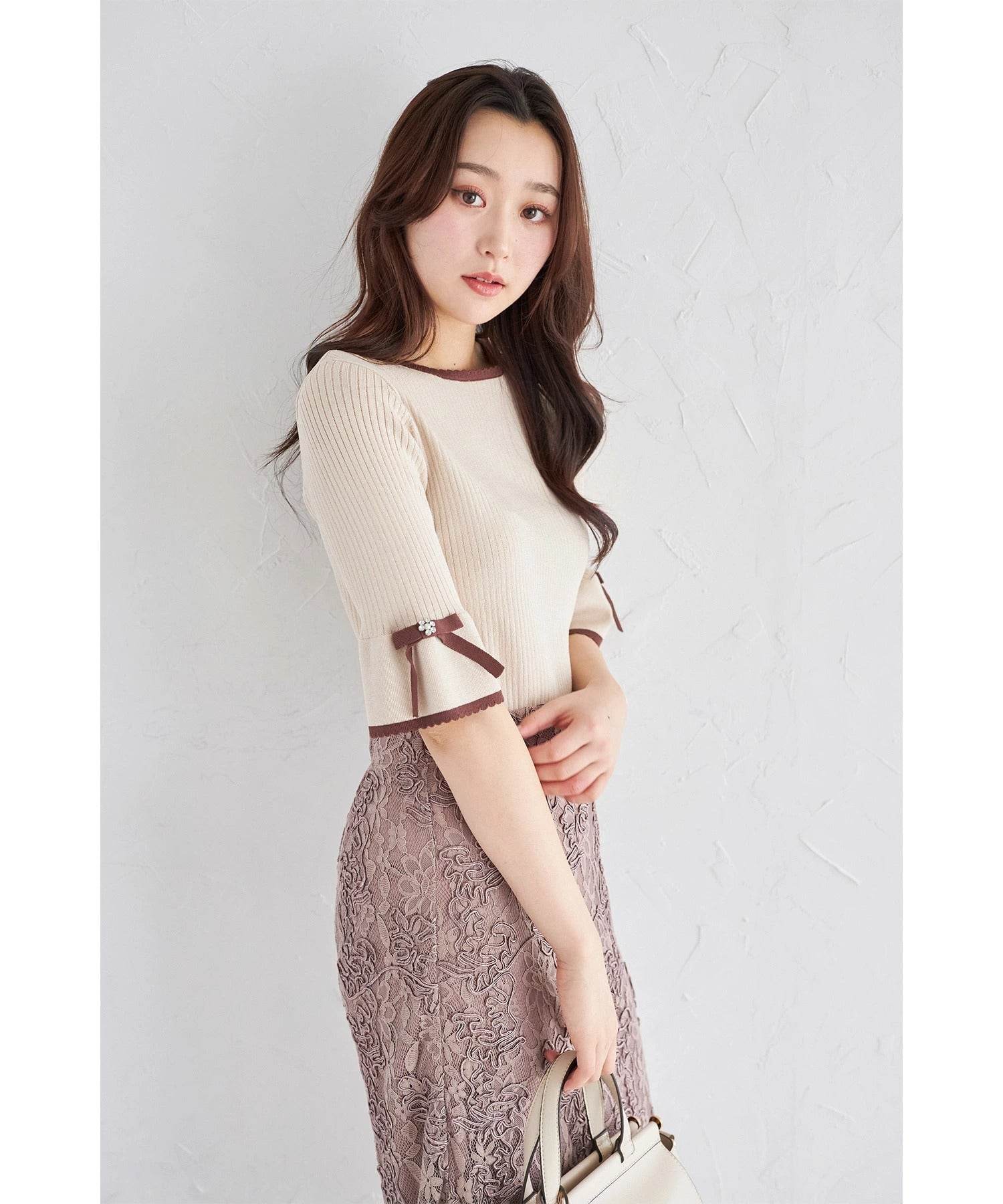 トッコクローゼット tocco closet リボン付きスカラップバイカラーニットプルオーバー ベージュ